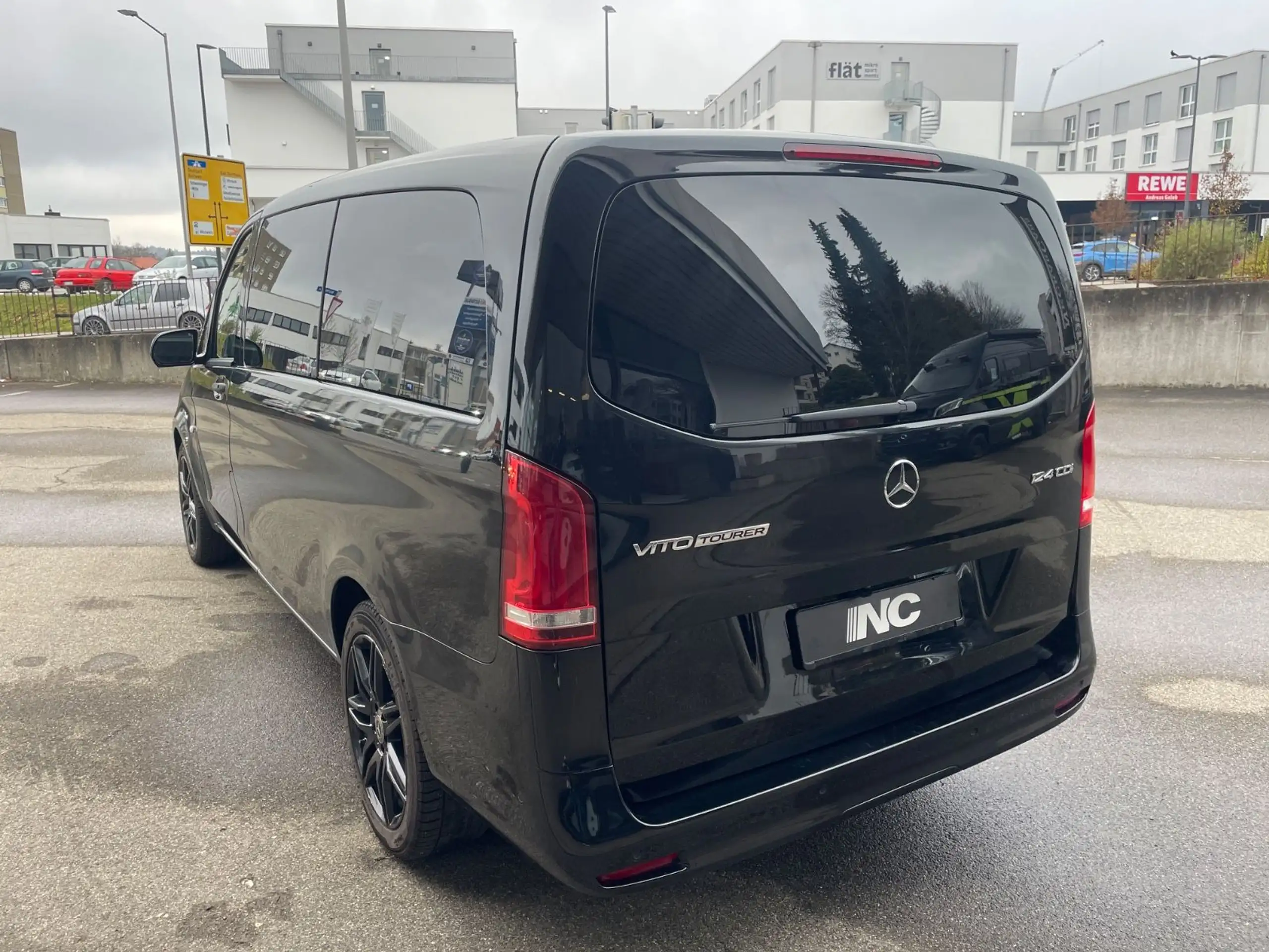 Mercedes-Benz - Vito