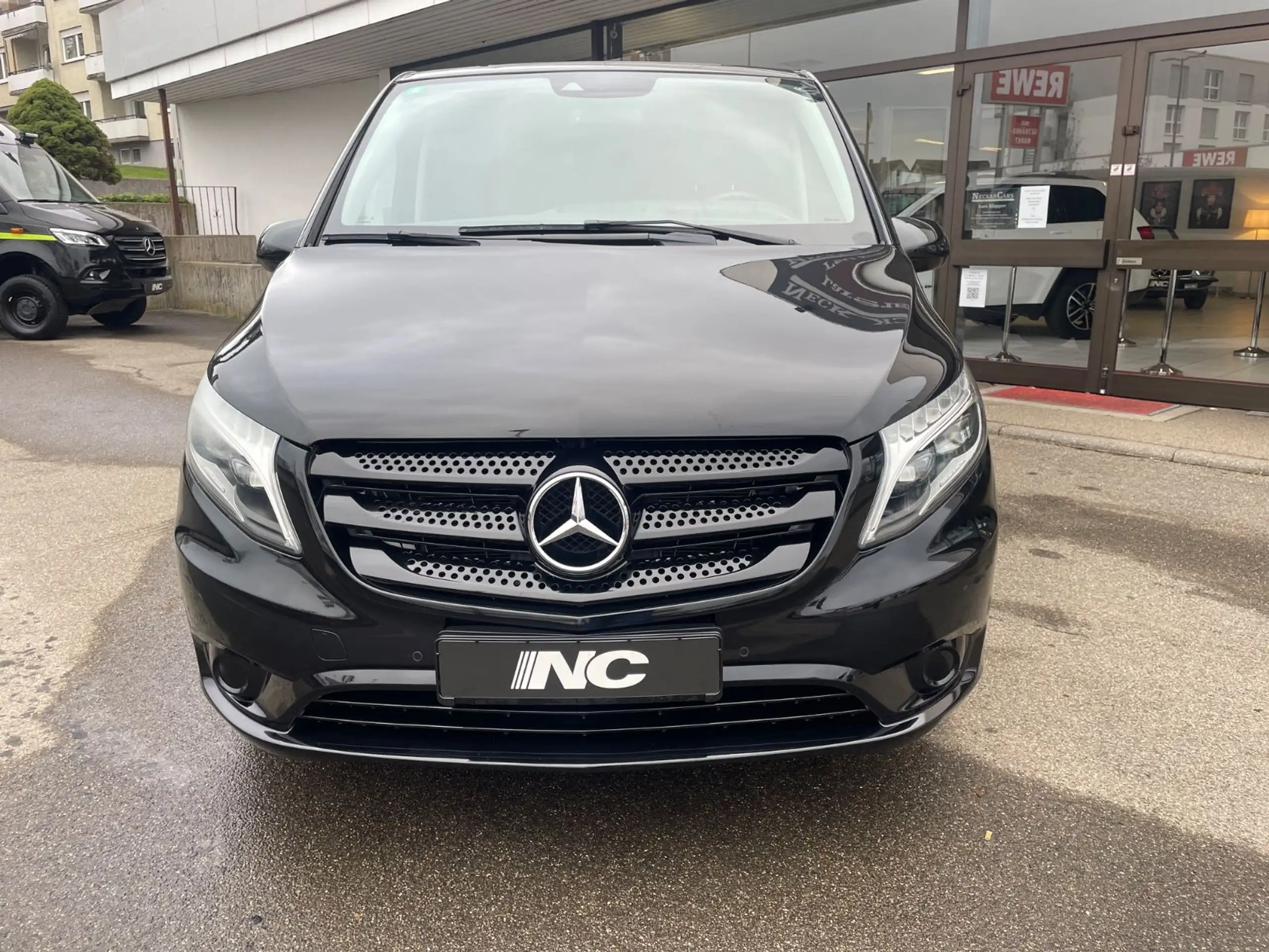 Mercedes-Benz - Vito