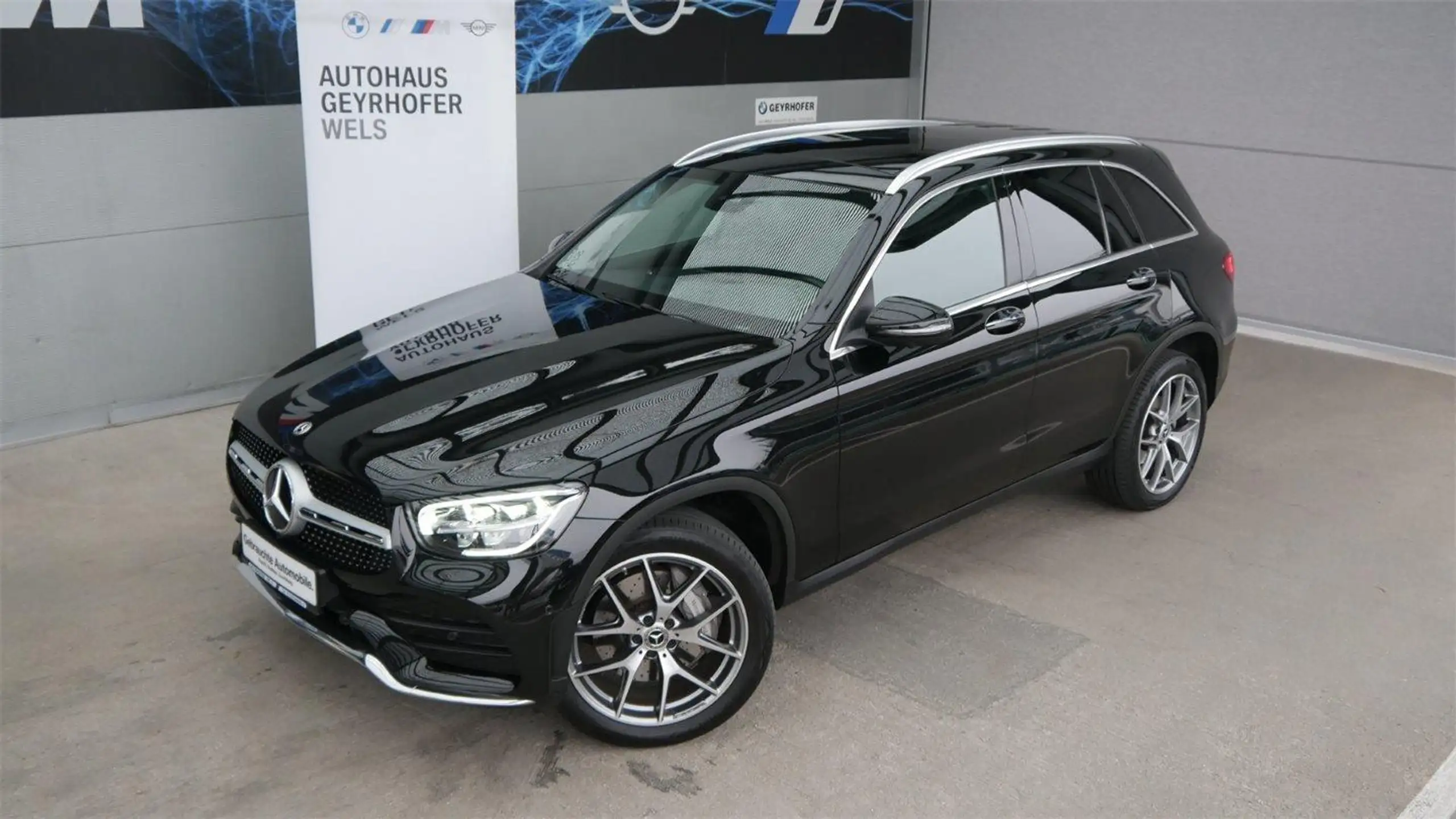 Mercedes-Benz - GLC 300