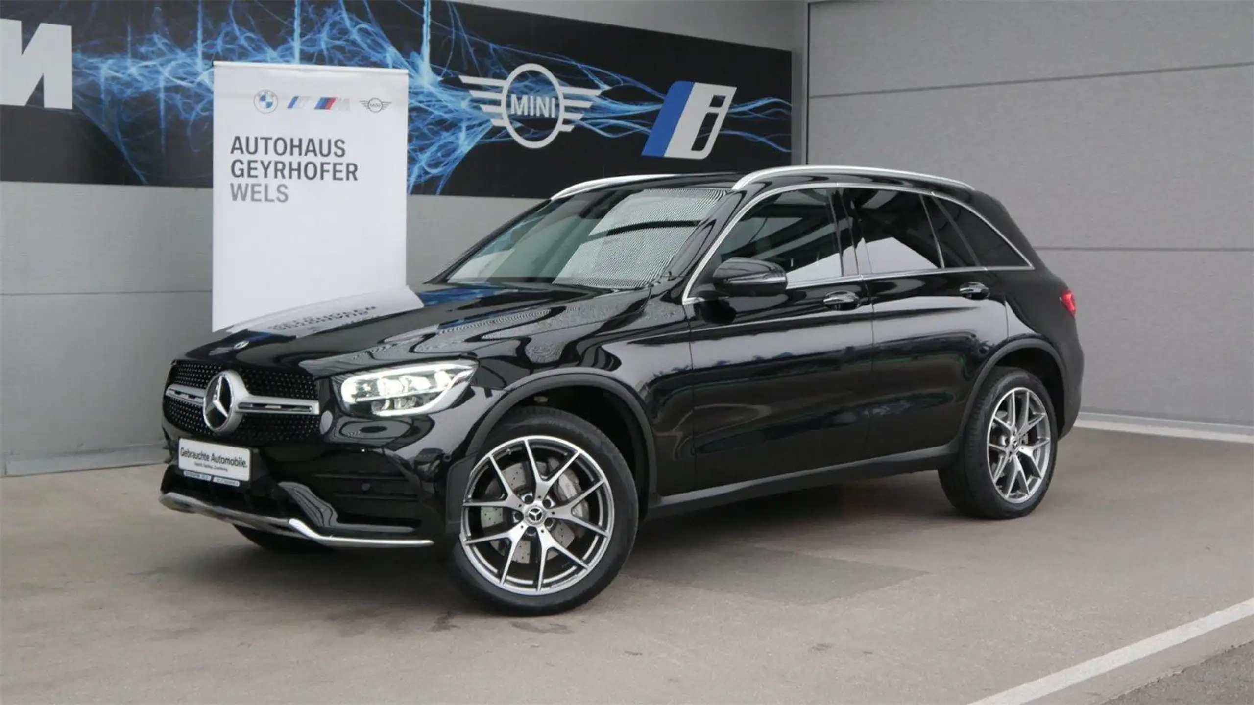 Mercedes-Benz - GLC 300