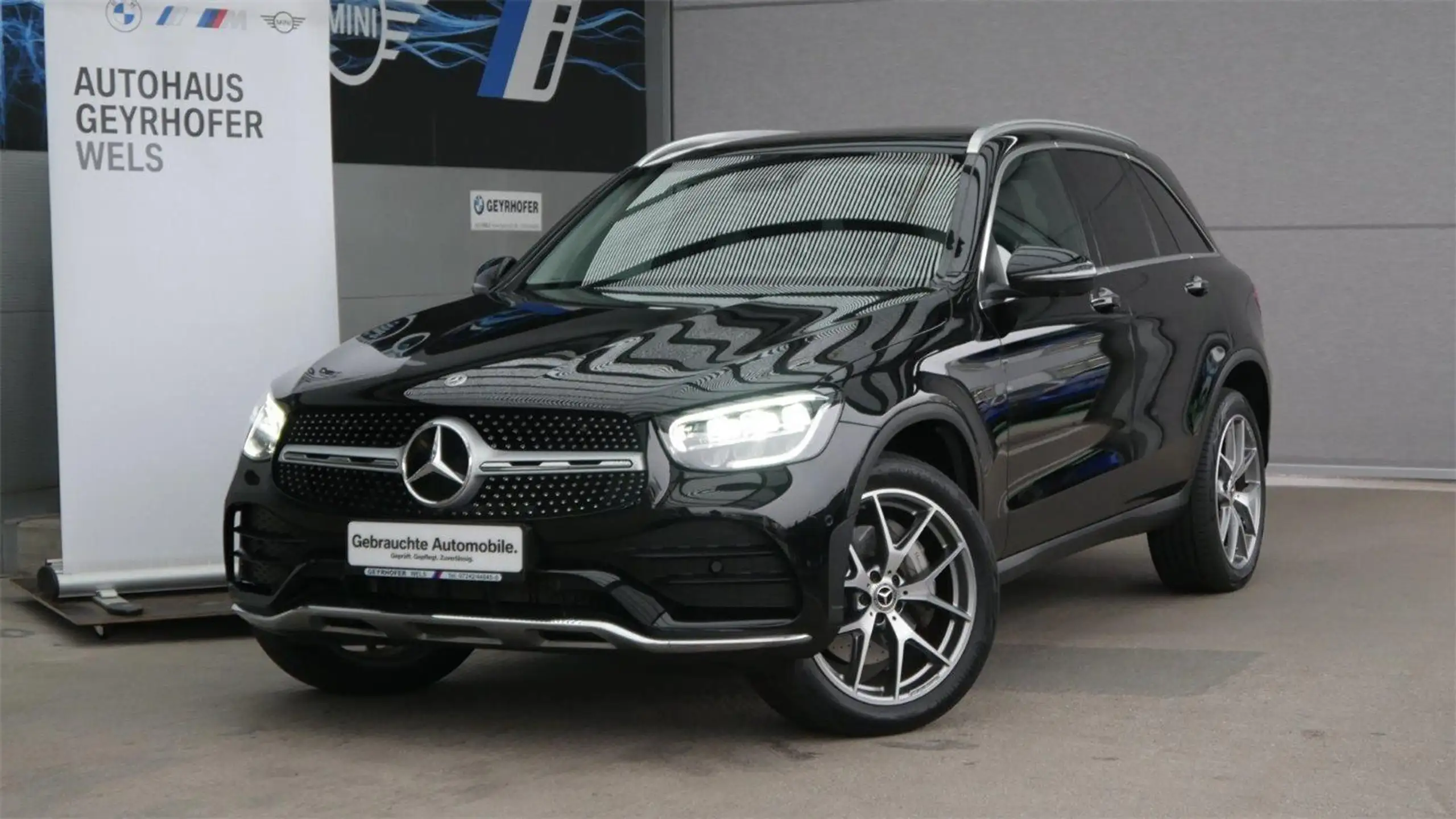 Mercedes-Benz - GLC 300