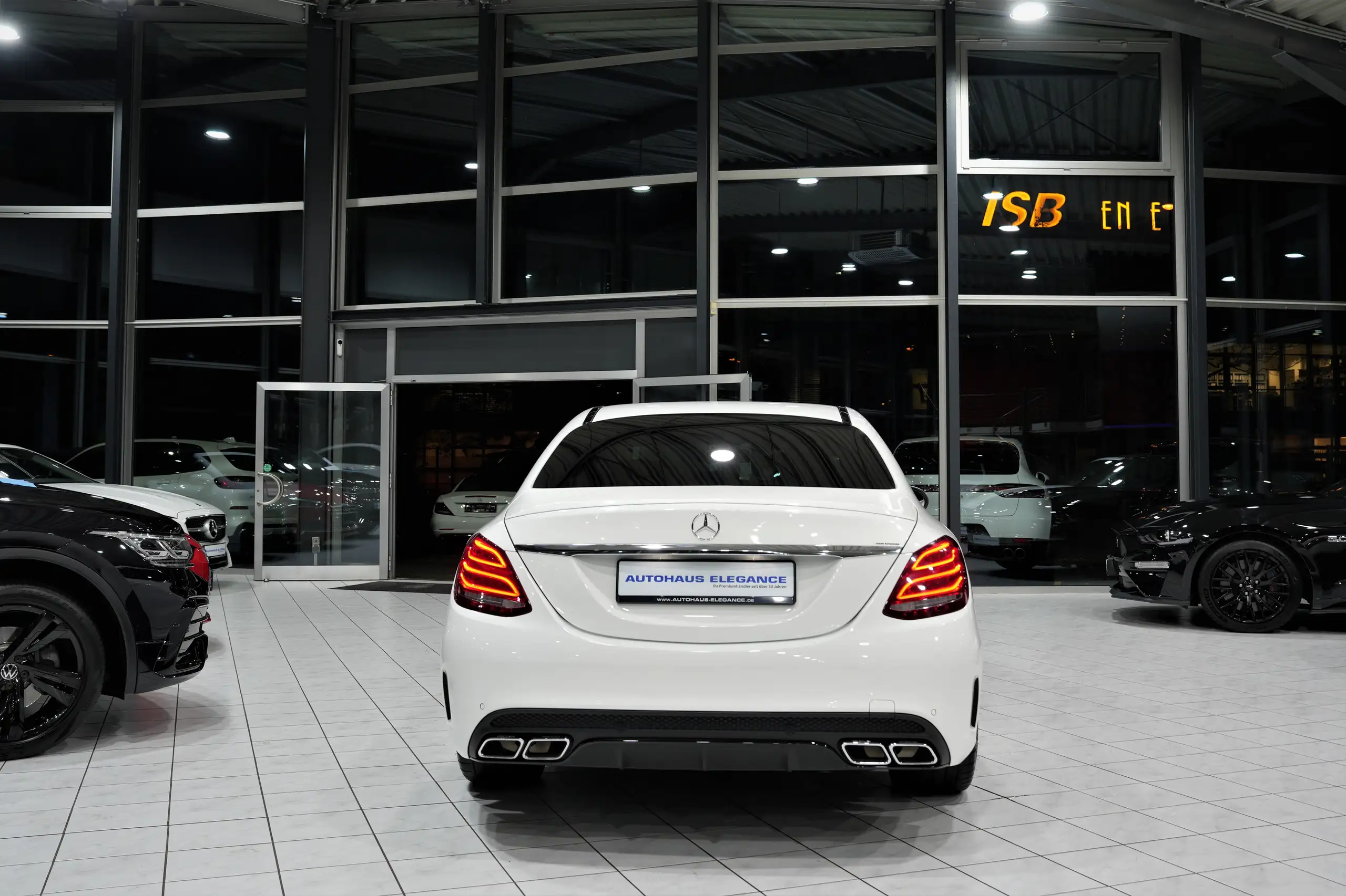 Mercedes-Benz - C 63 AMG