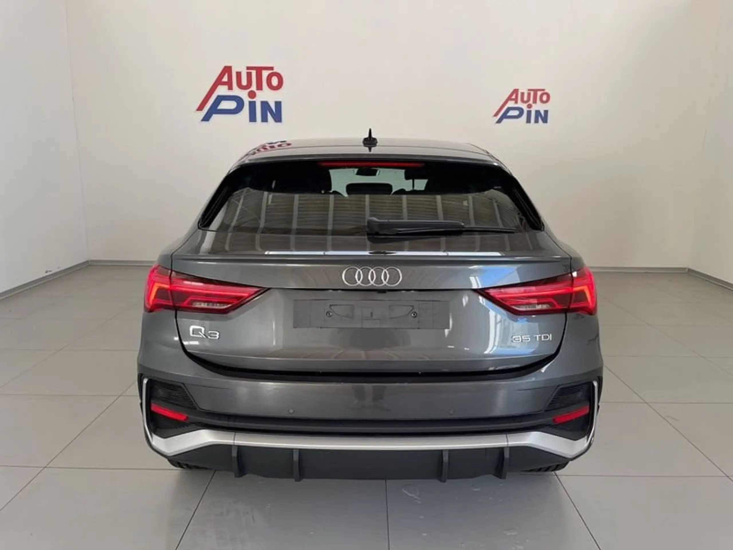 Audi - Q3