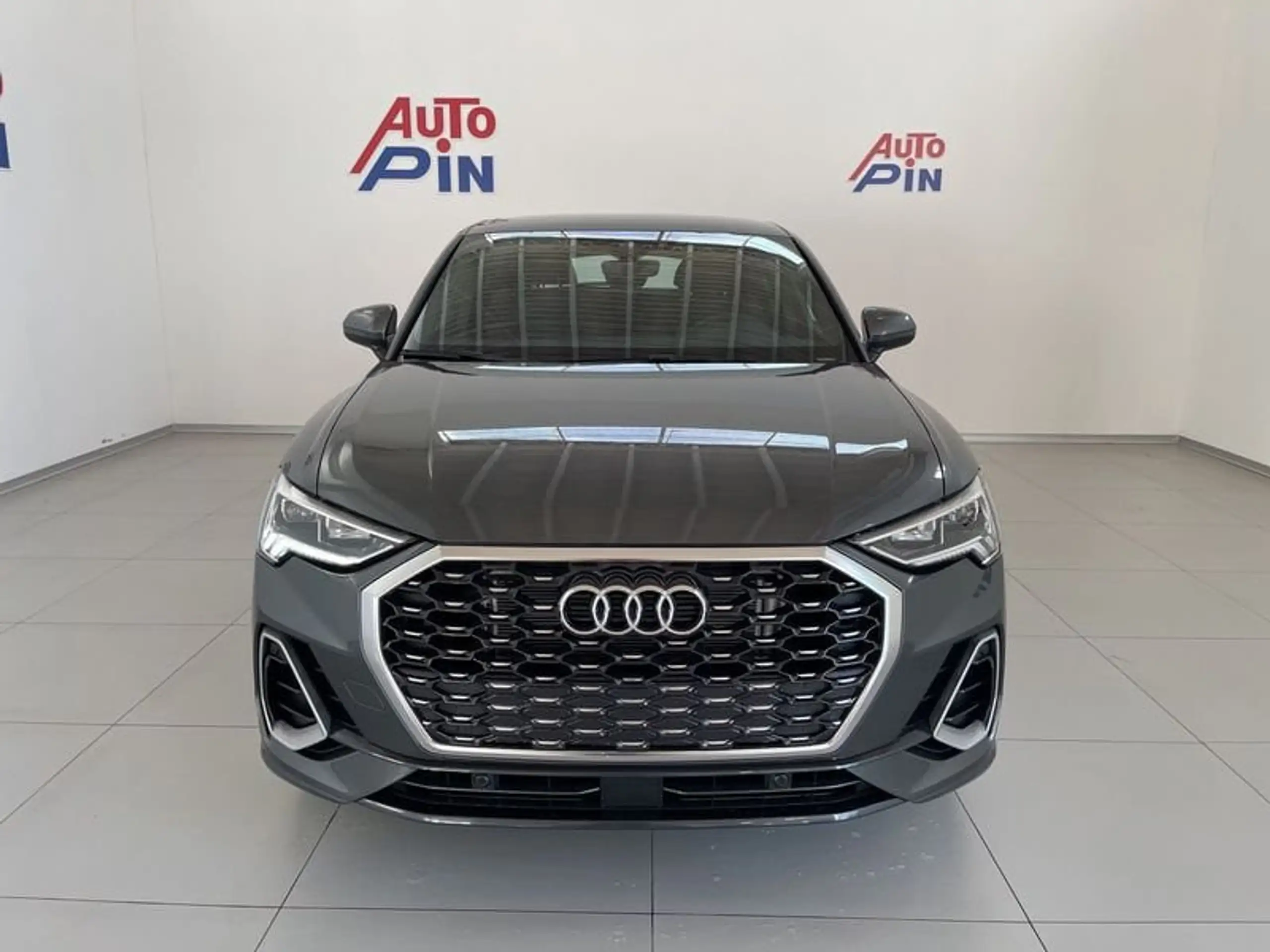 Audi - Q3