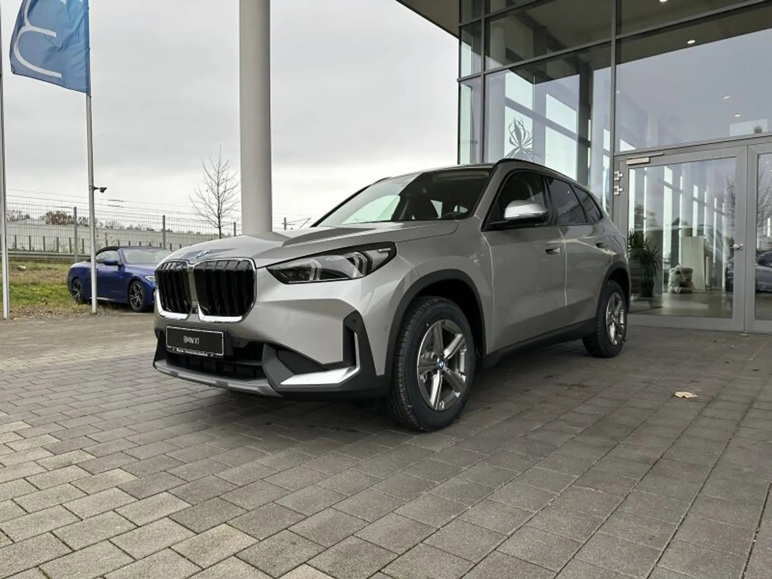 BMW - X1