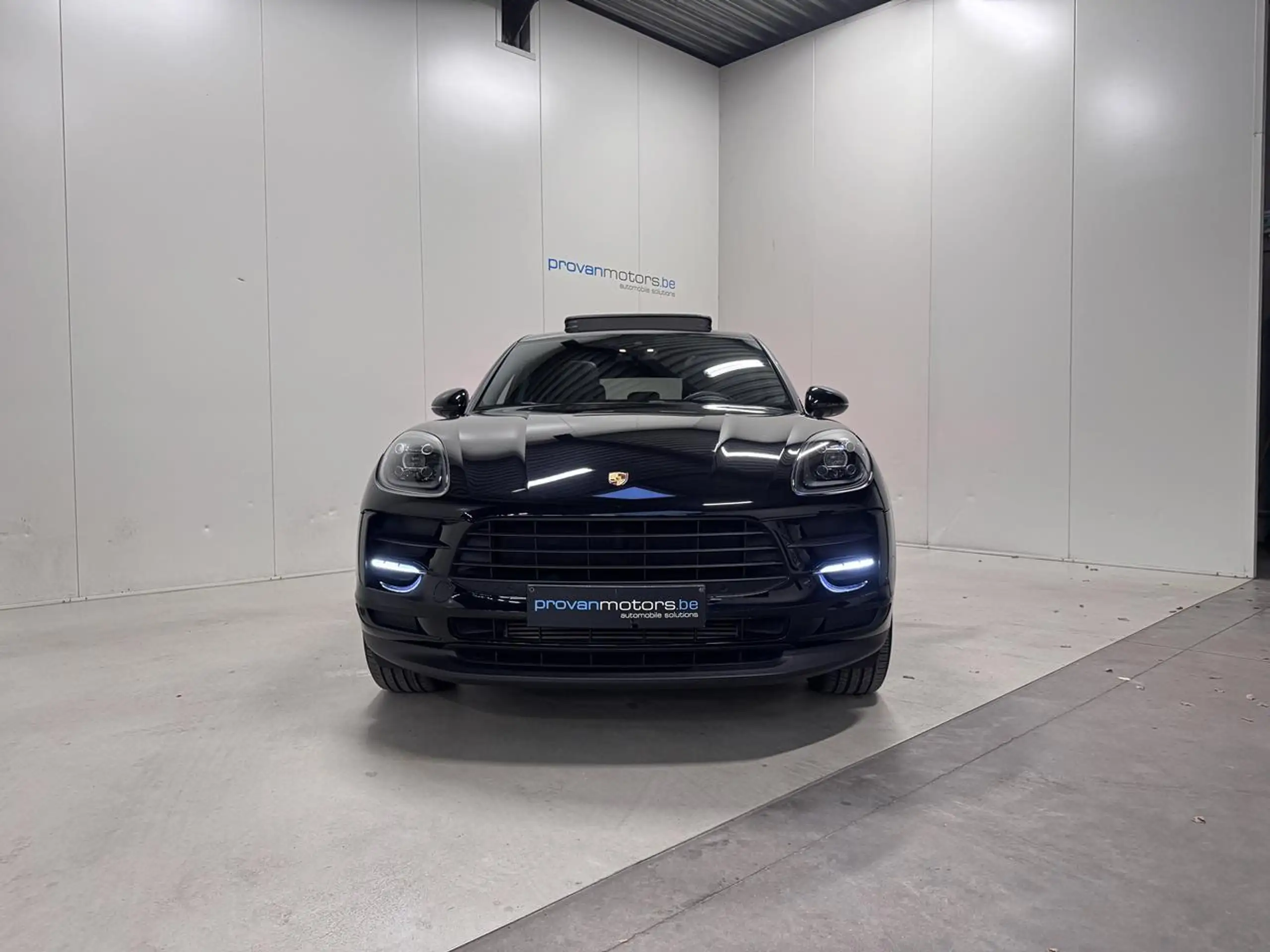 Porsche - Macan