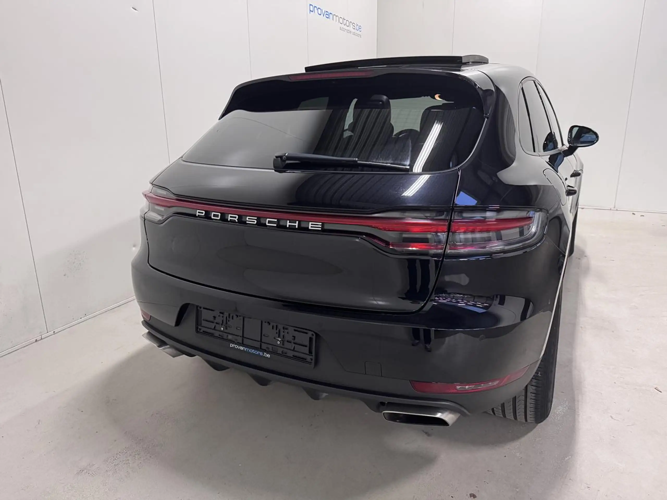 Porsche - Macan