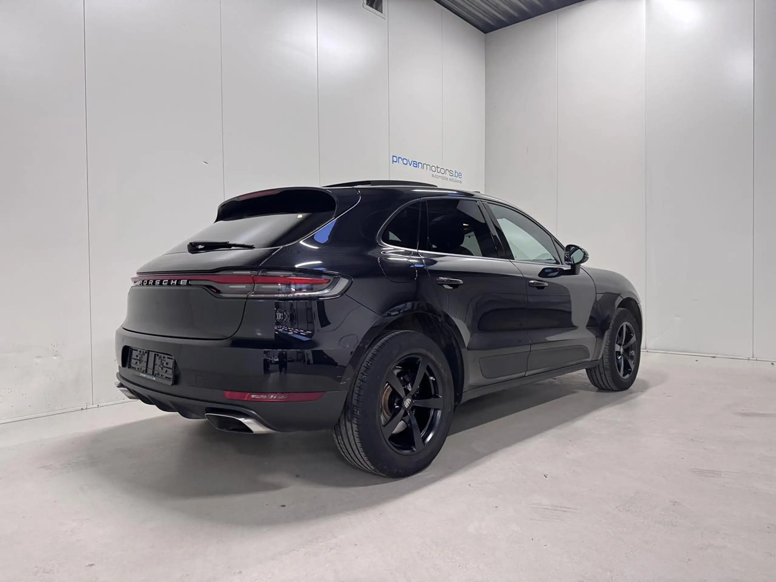 Porsche - Macan