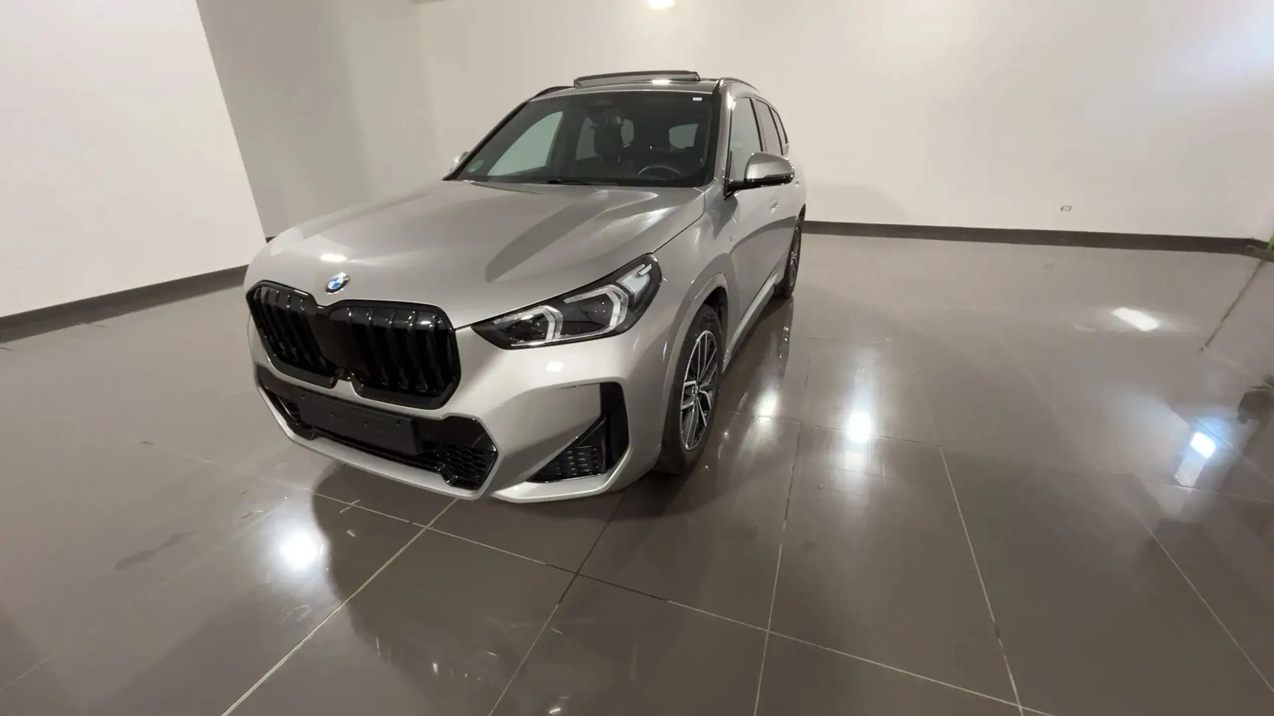 BMW - X1