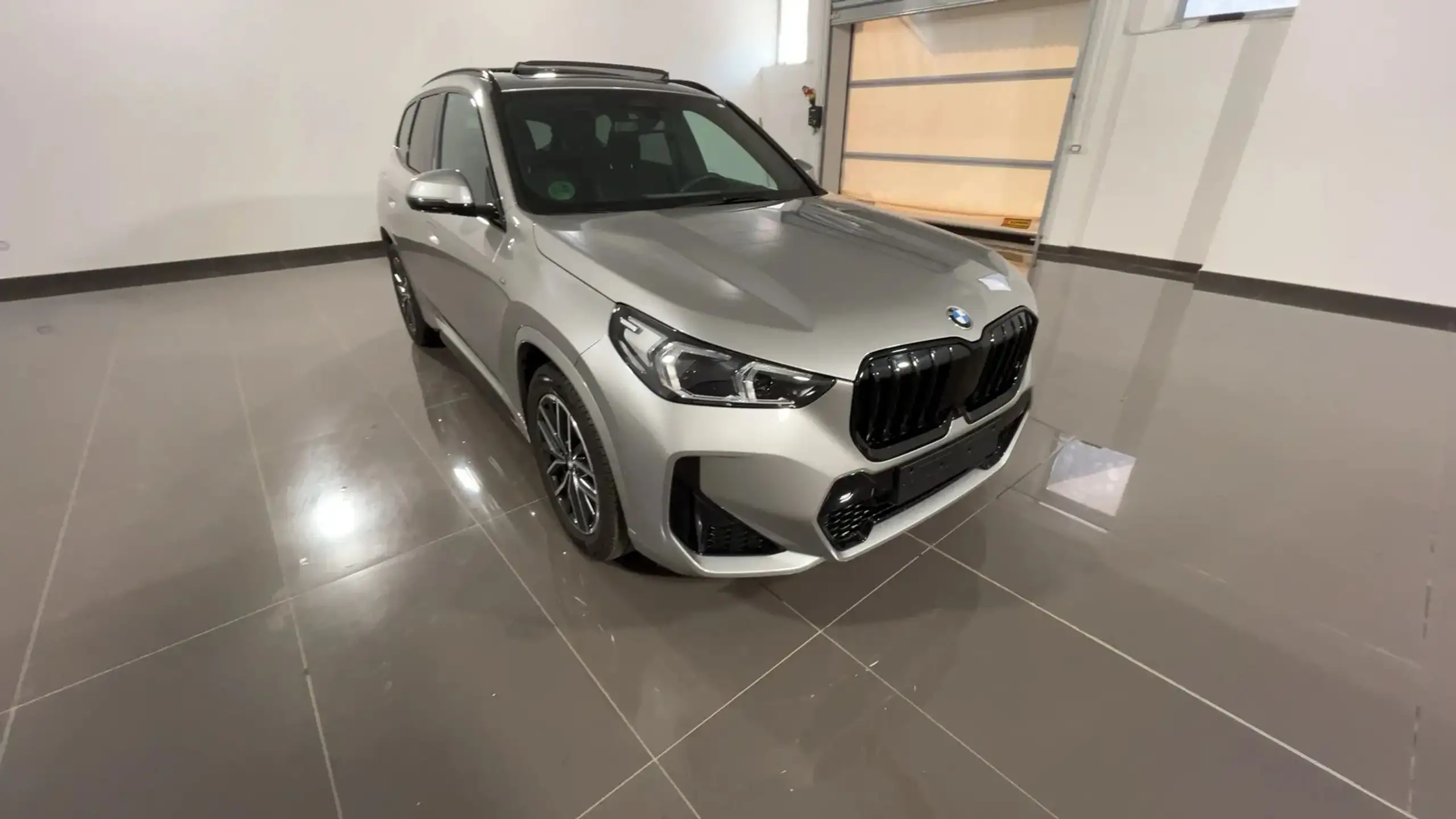 BMW - X1