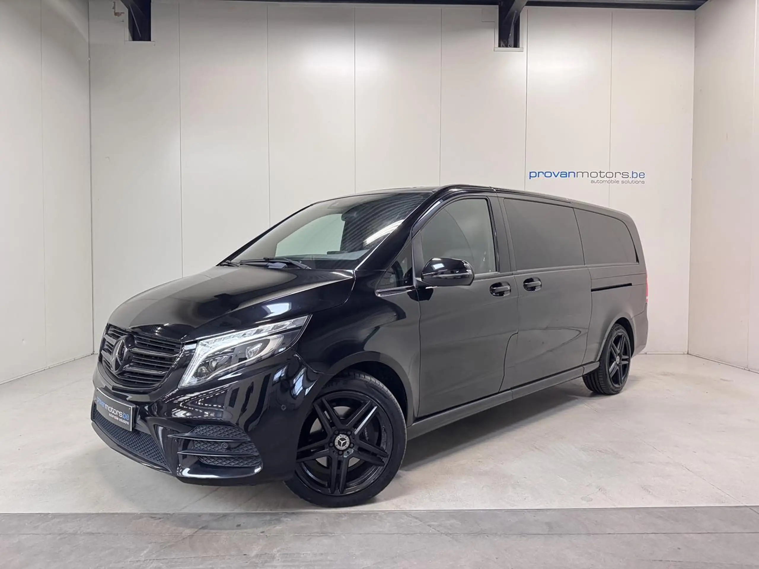 Mercedes-Benz - V 250