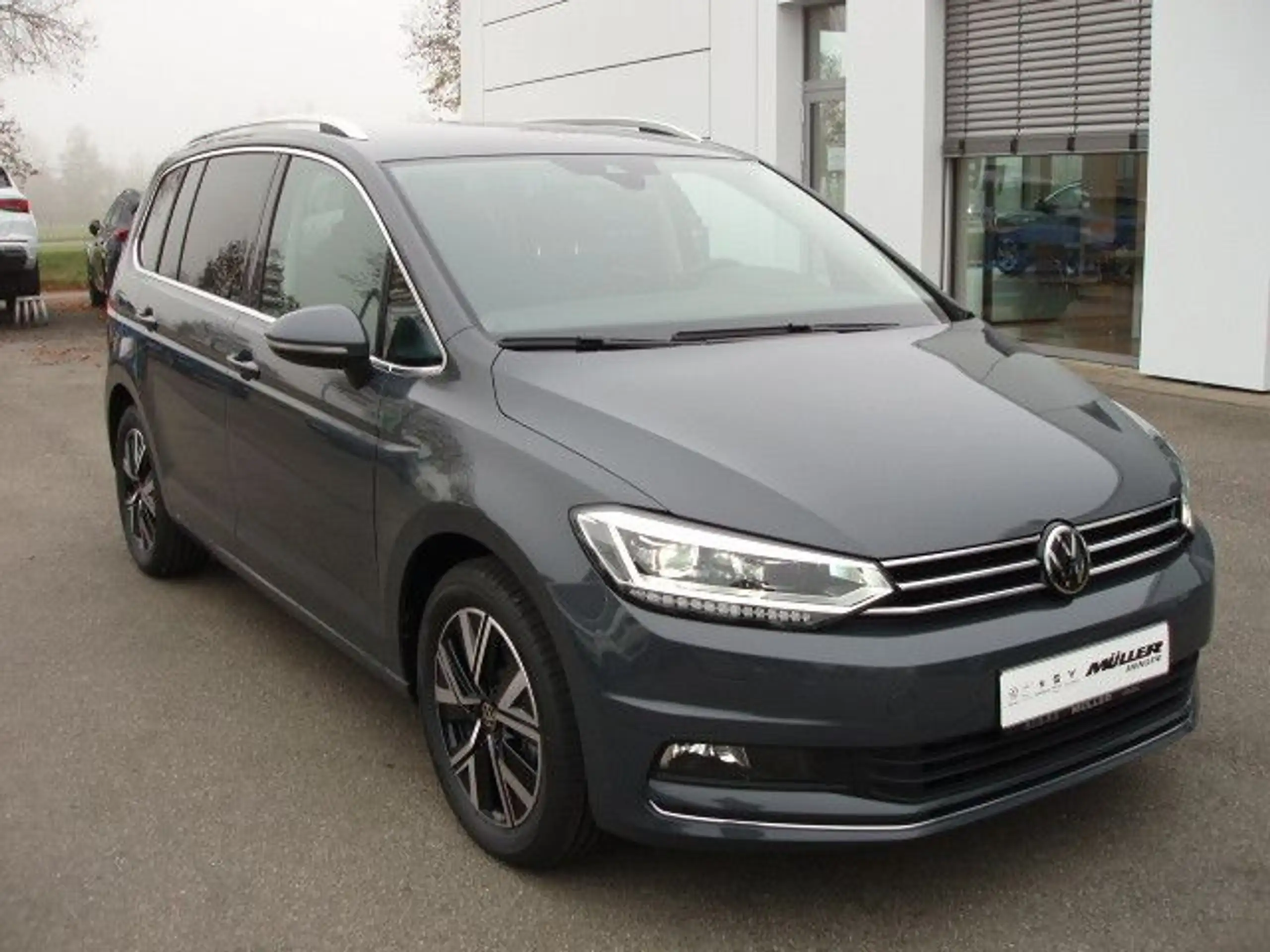 Volkswagen - Touran