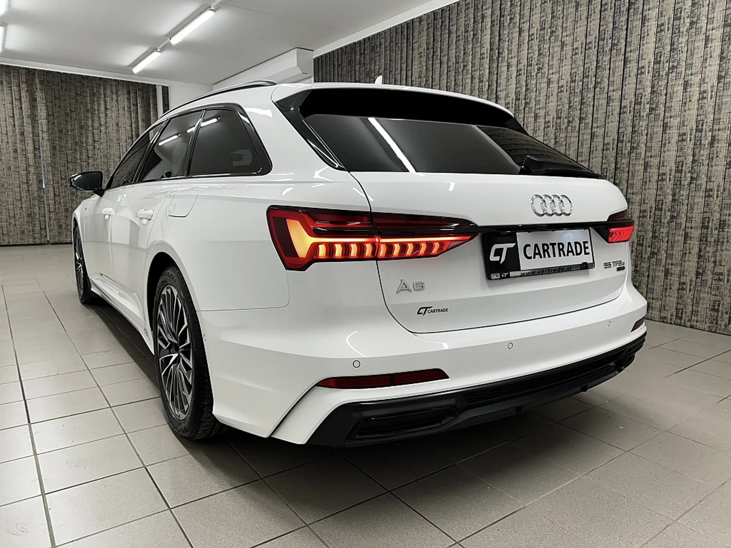 Audi - A6