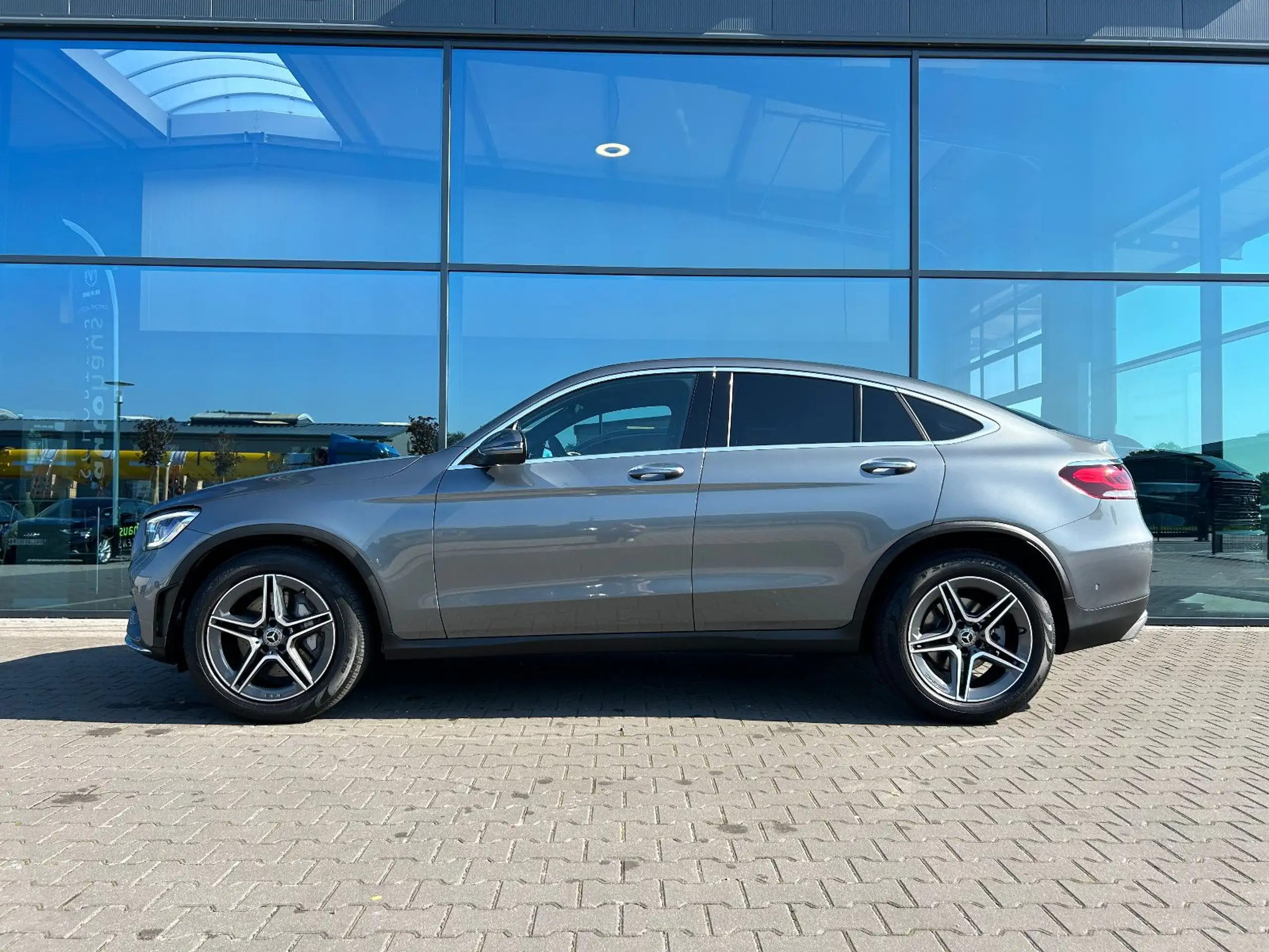 Mercedes-Benz - GLC 300