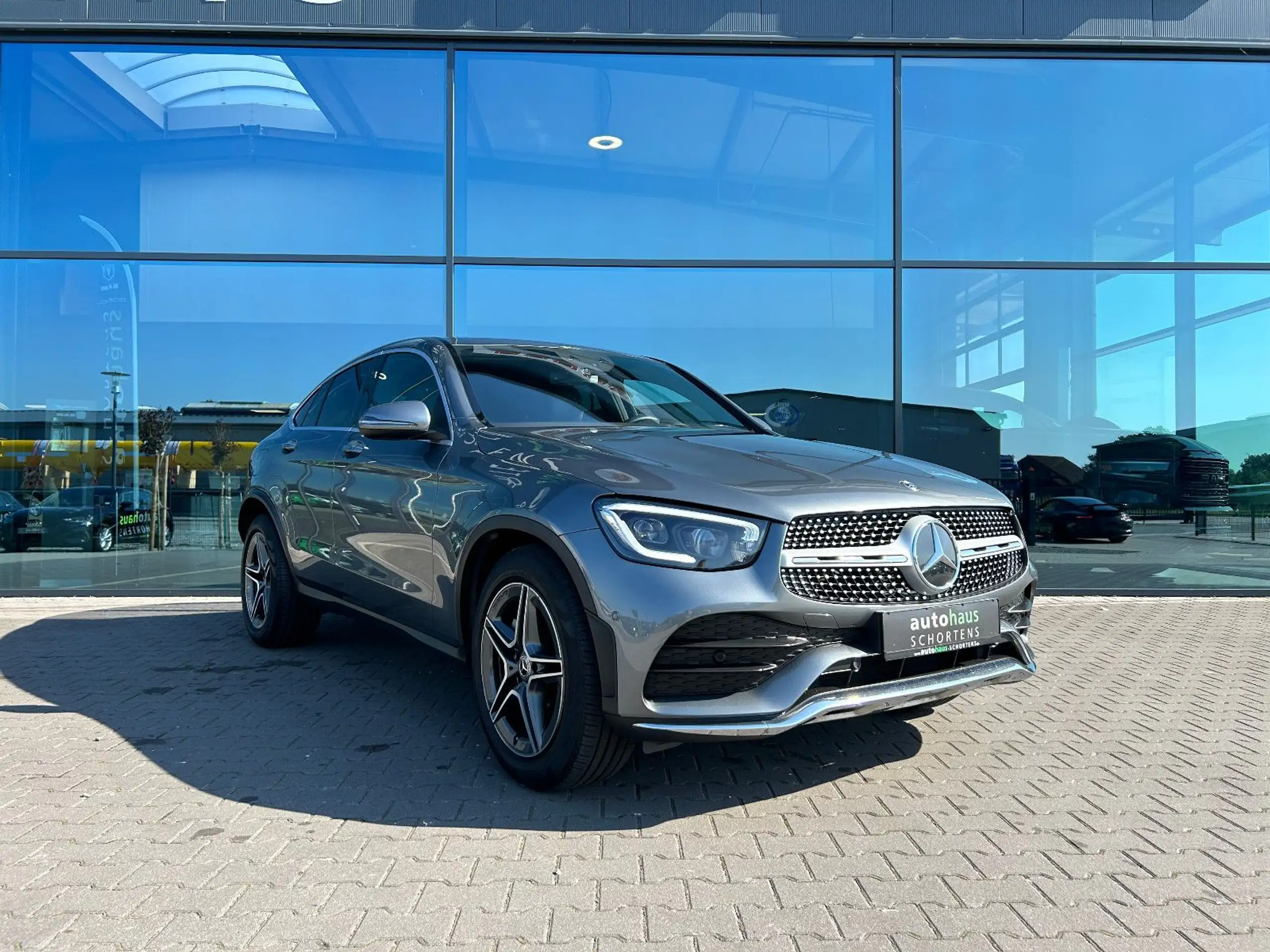 Mercedes-Benz - GLC 300