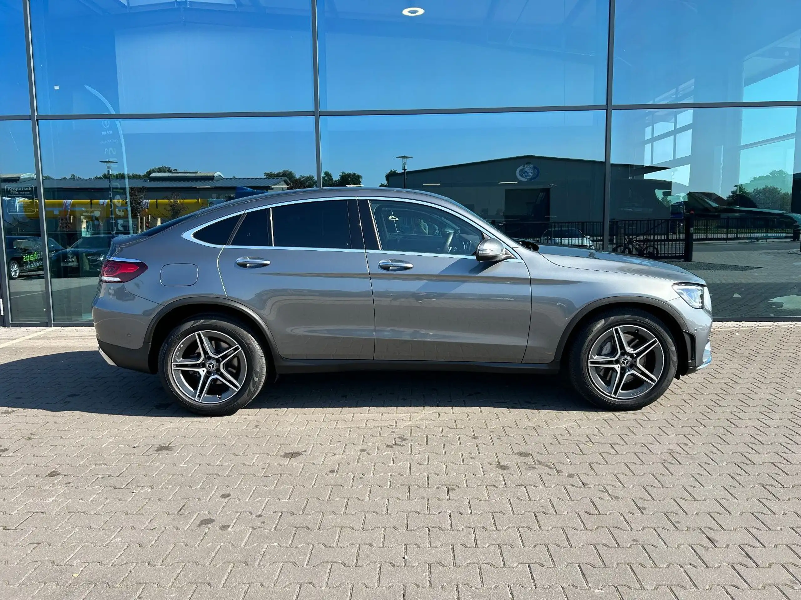 Mercedes-Benz - GLC 300