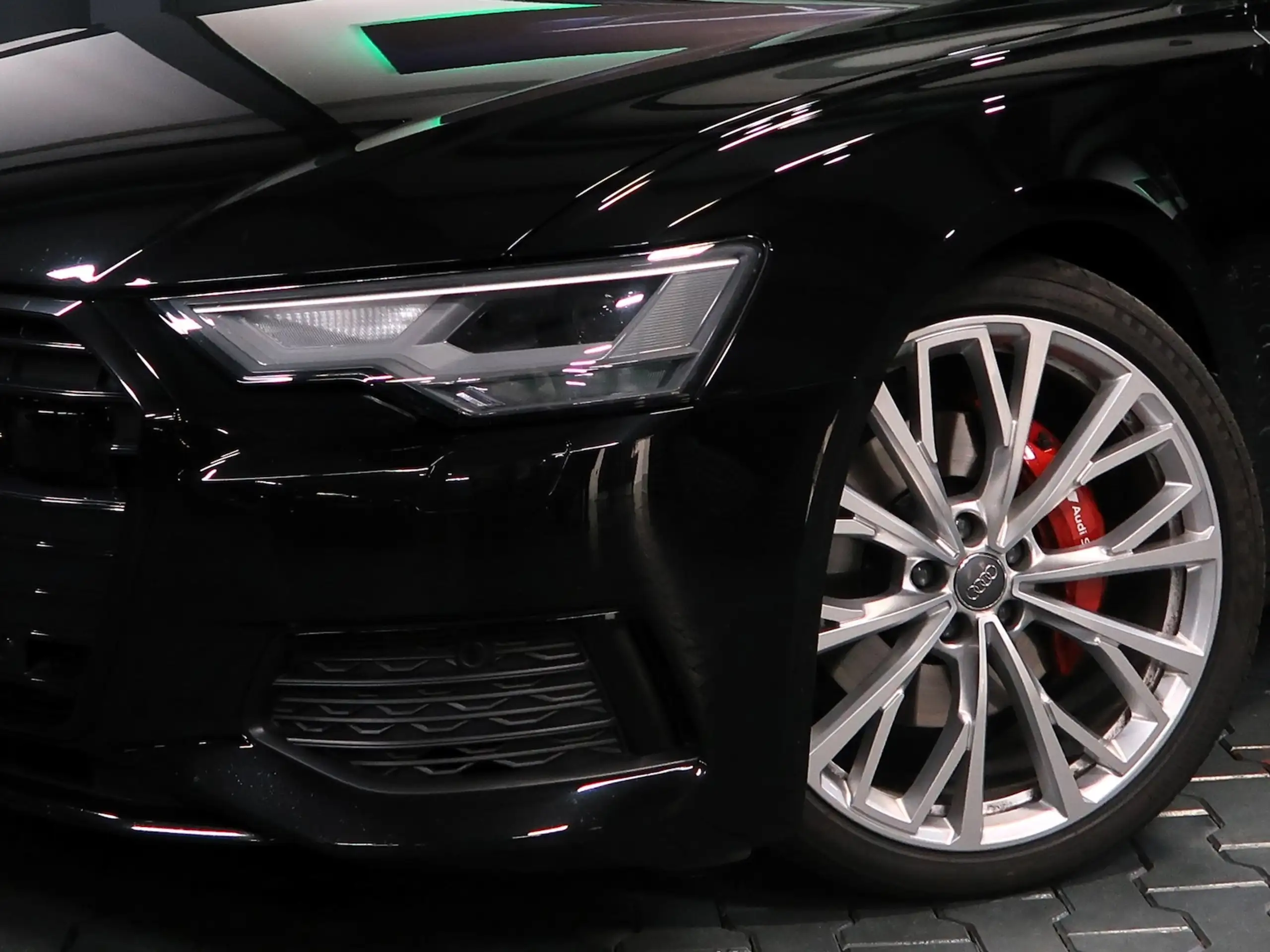 Audi - A6