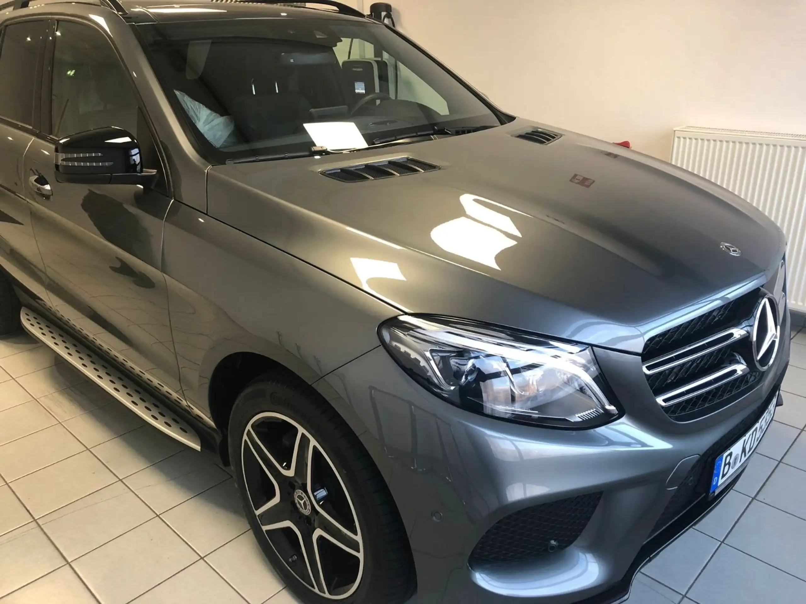 Mercedes-Benz - GLE 350