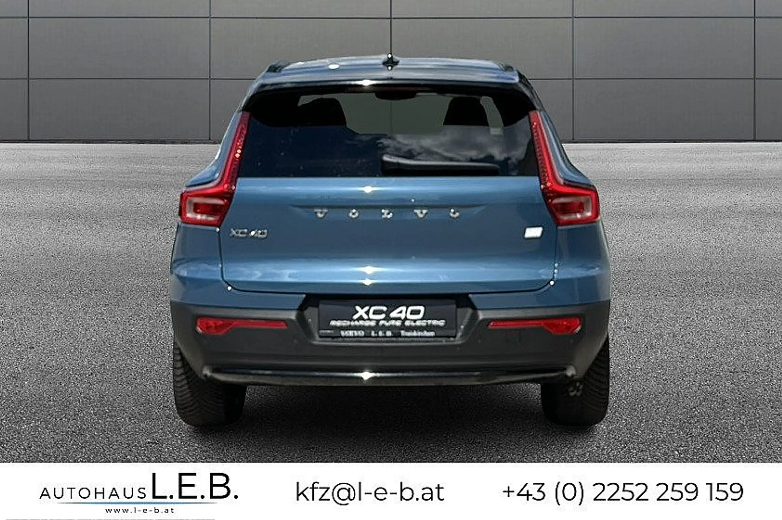 Volvo - XC40