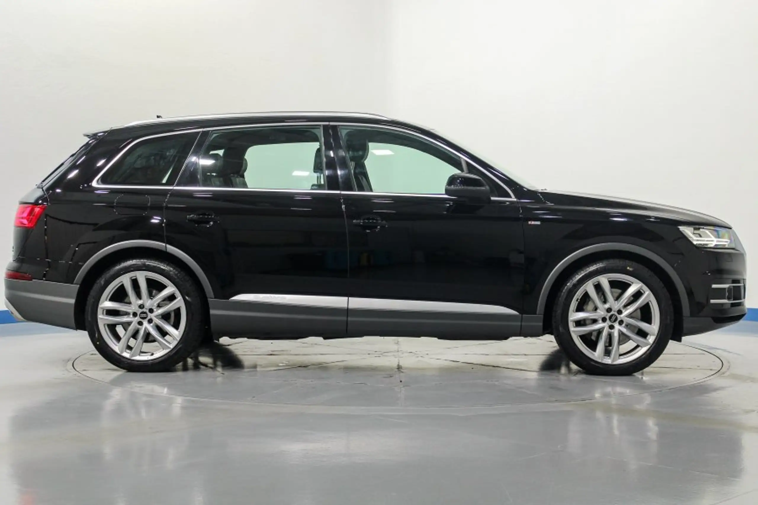 Audi - Q7