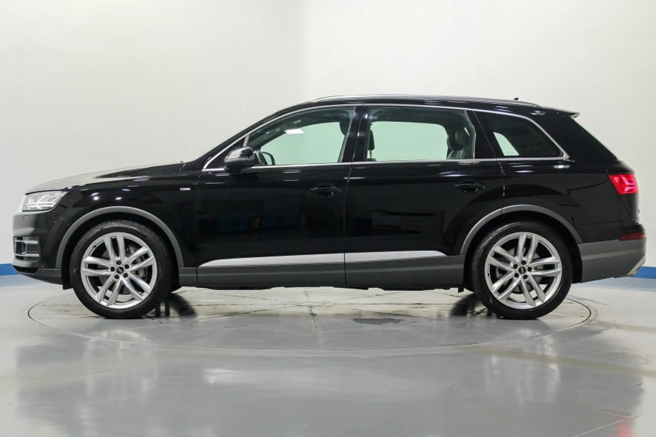 Audi - Q7