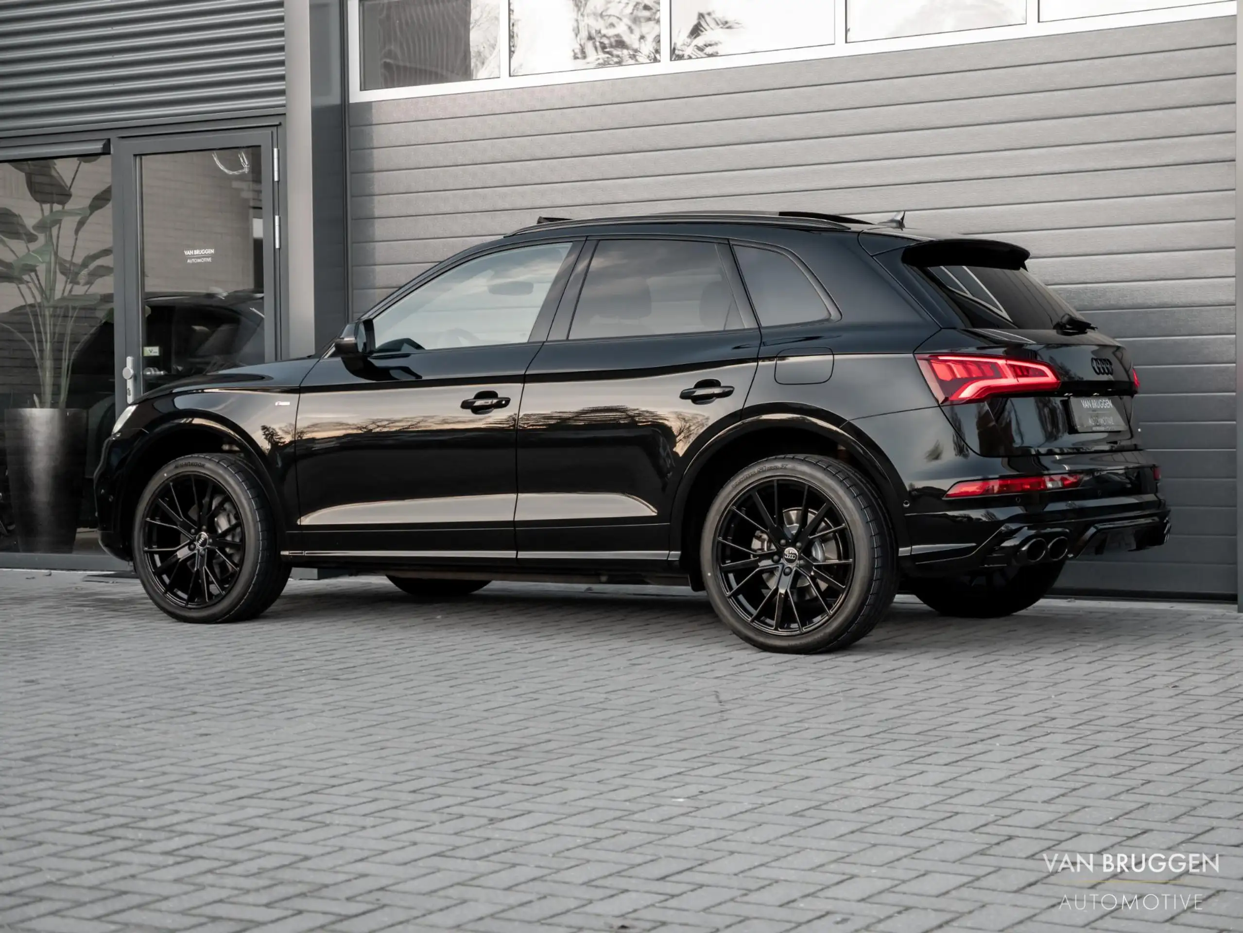 Audi - Q5