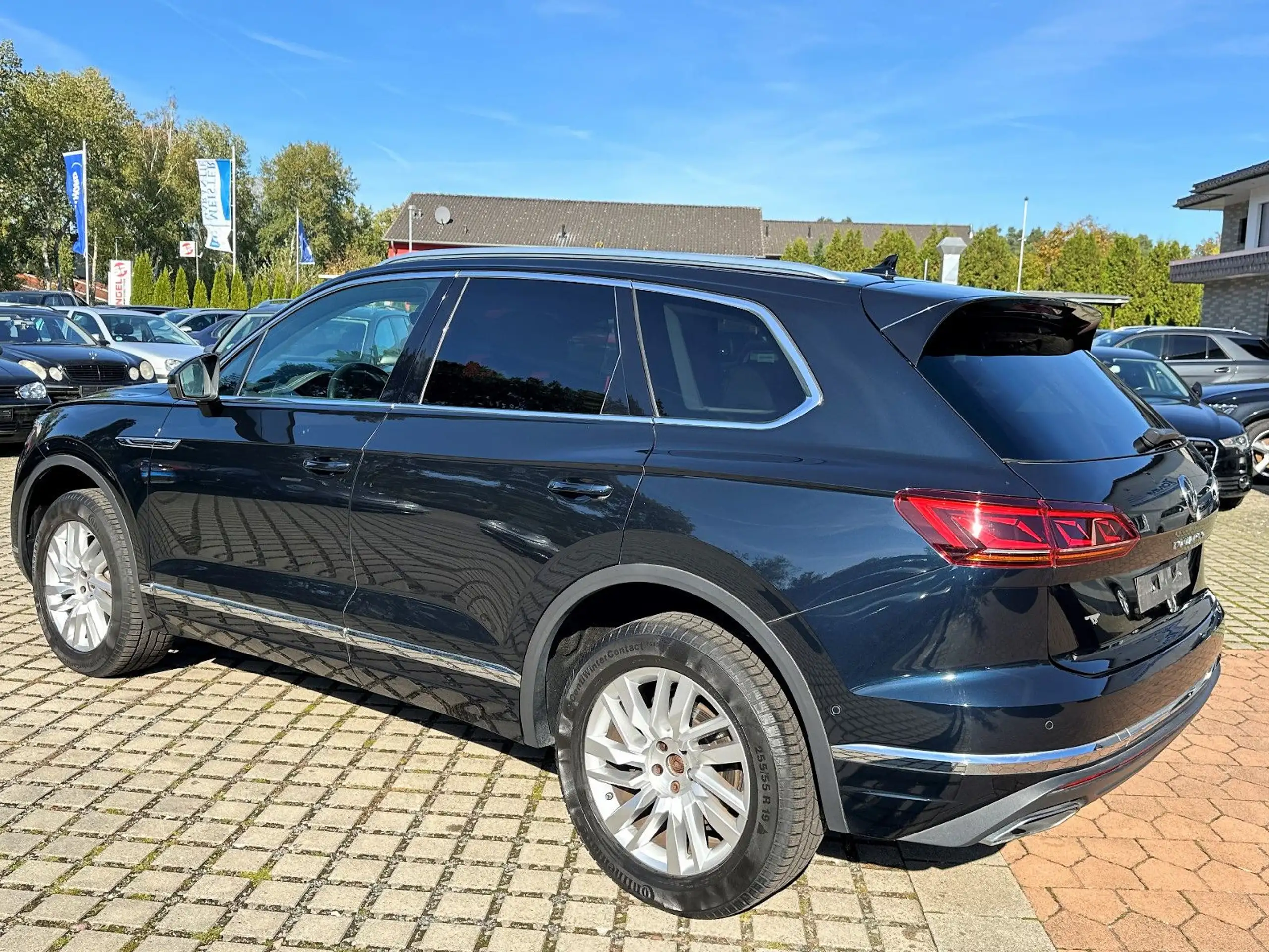 Volkswagen - Touareg