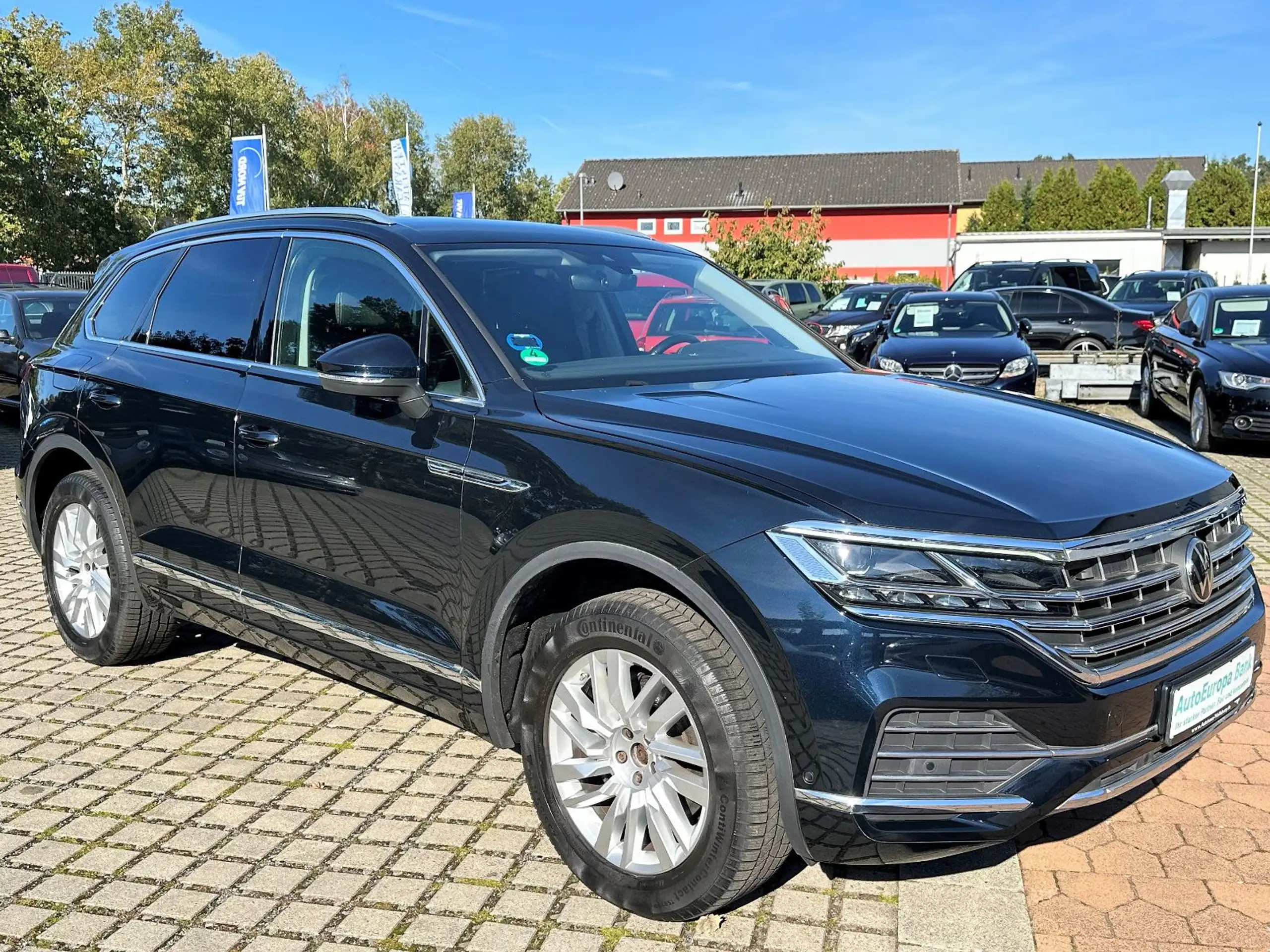 Volkswagen - Touareg