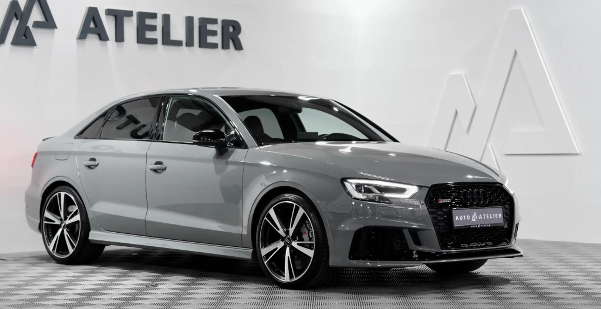 Audi - RS3