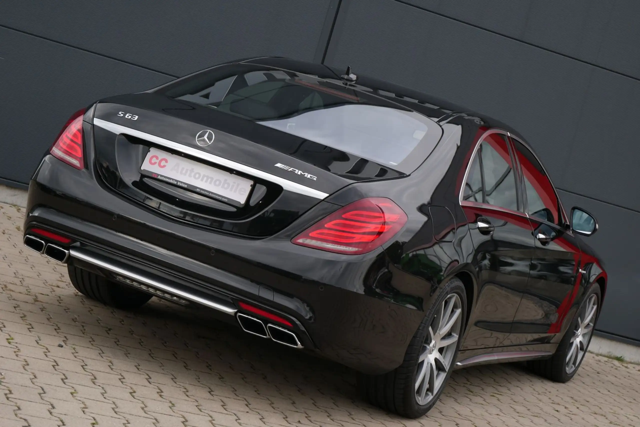 Mercedes-Benz - S 63 AMG