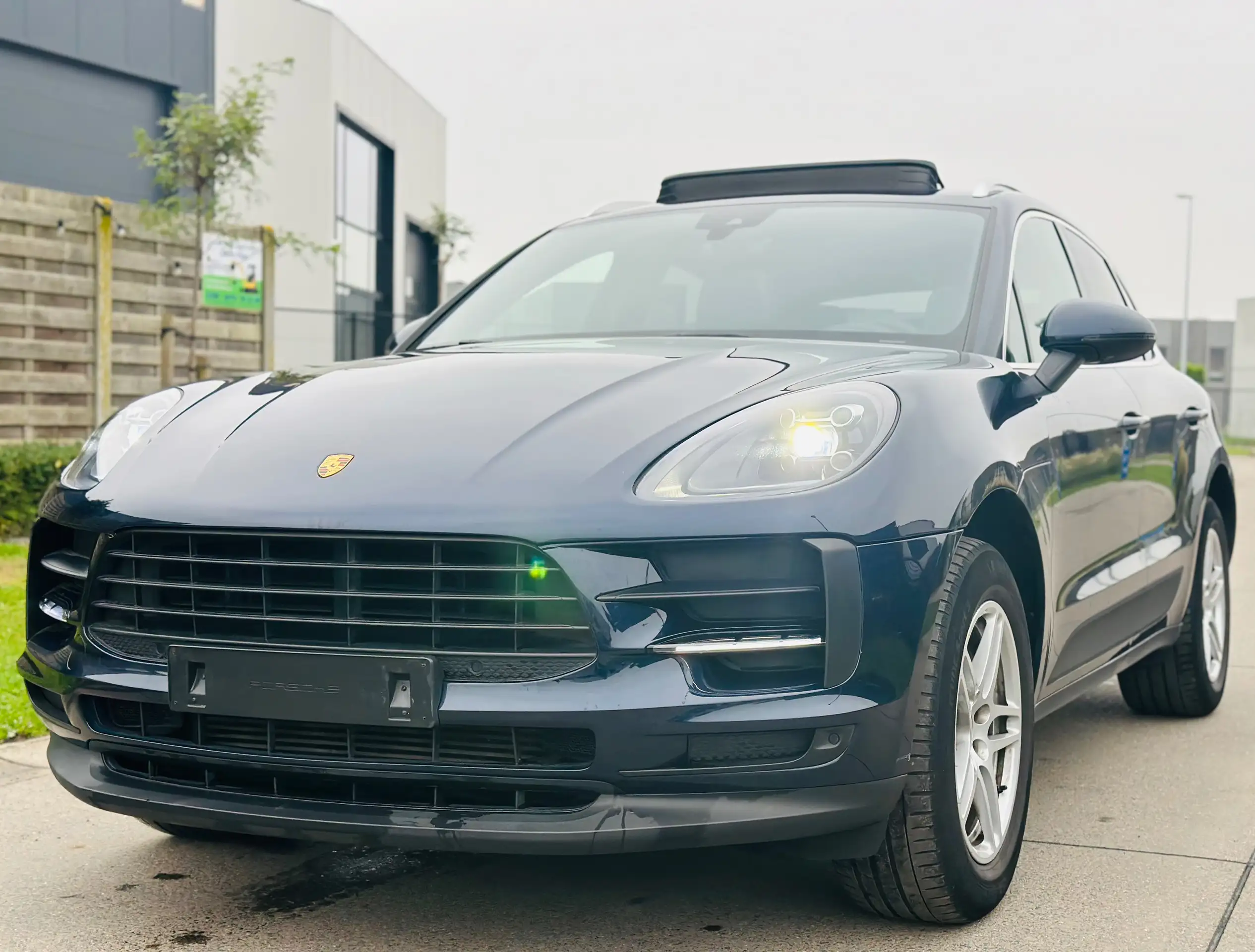 Porsche - Macan