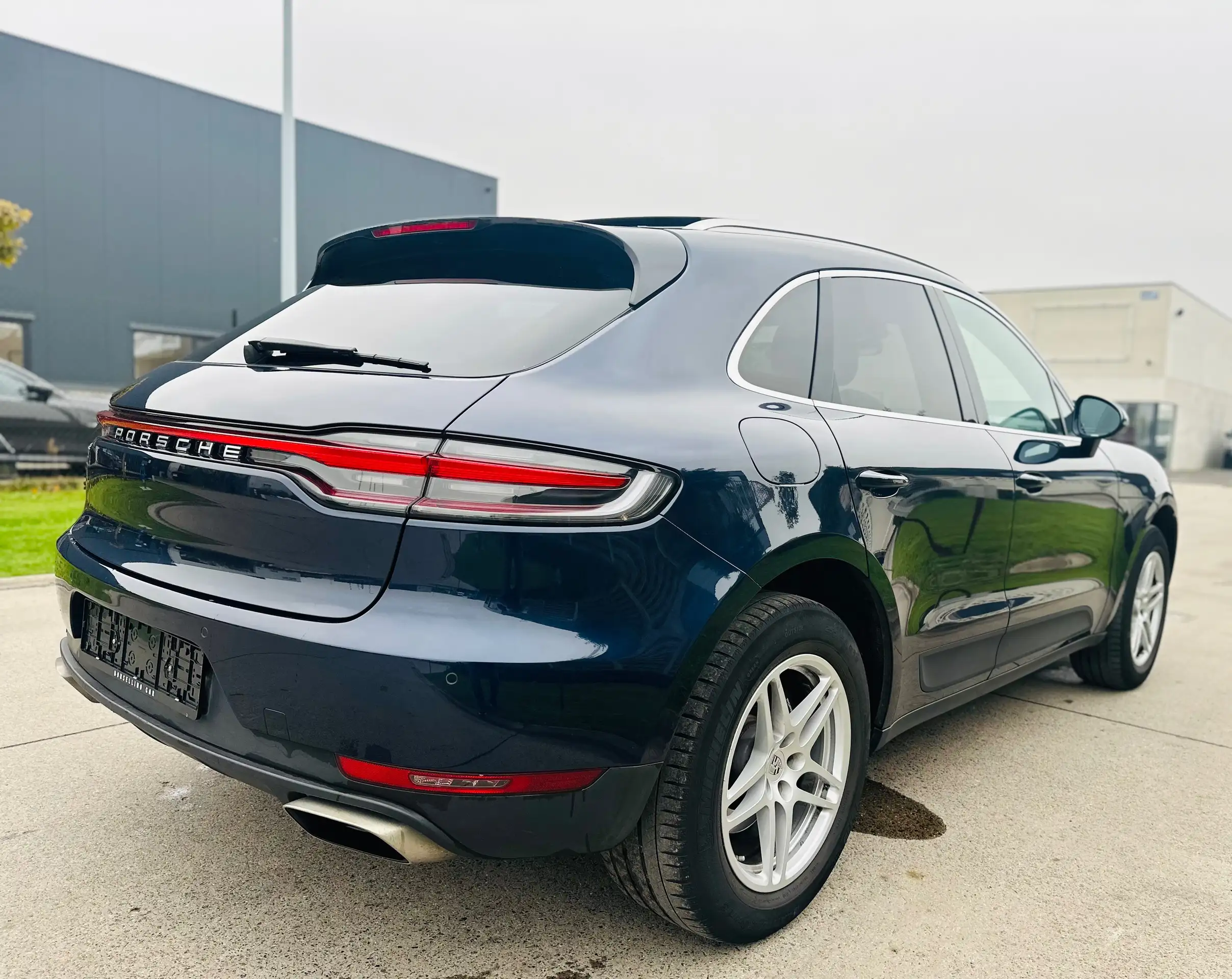 Porsche - Macan