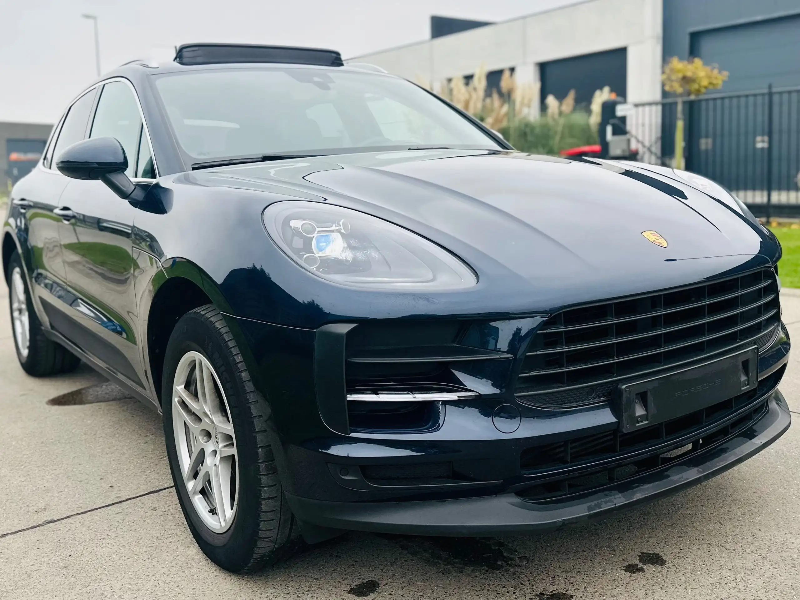 Porsche - Macan