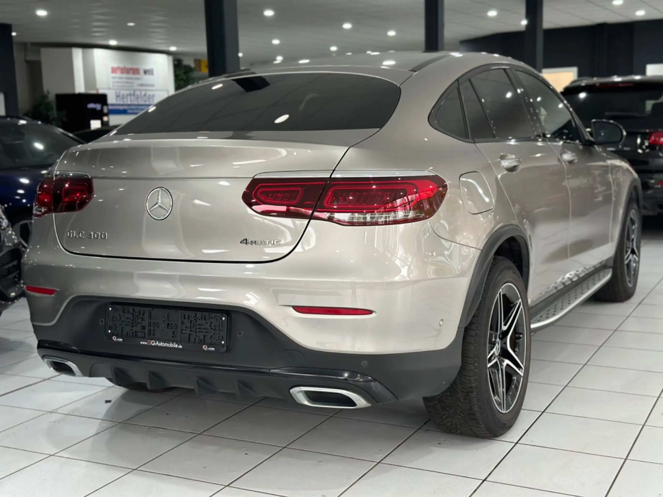 Mercedes-Benz - GLC 300