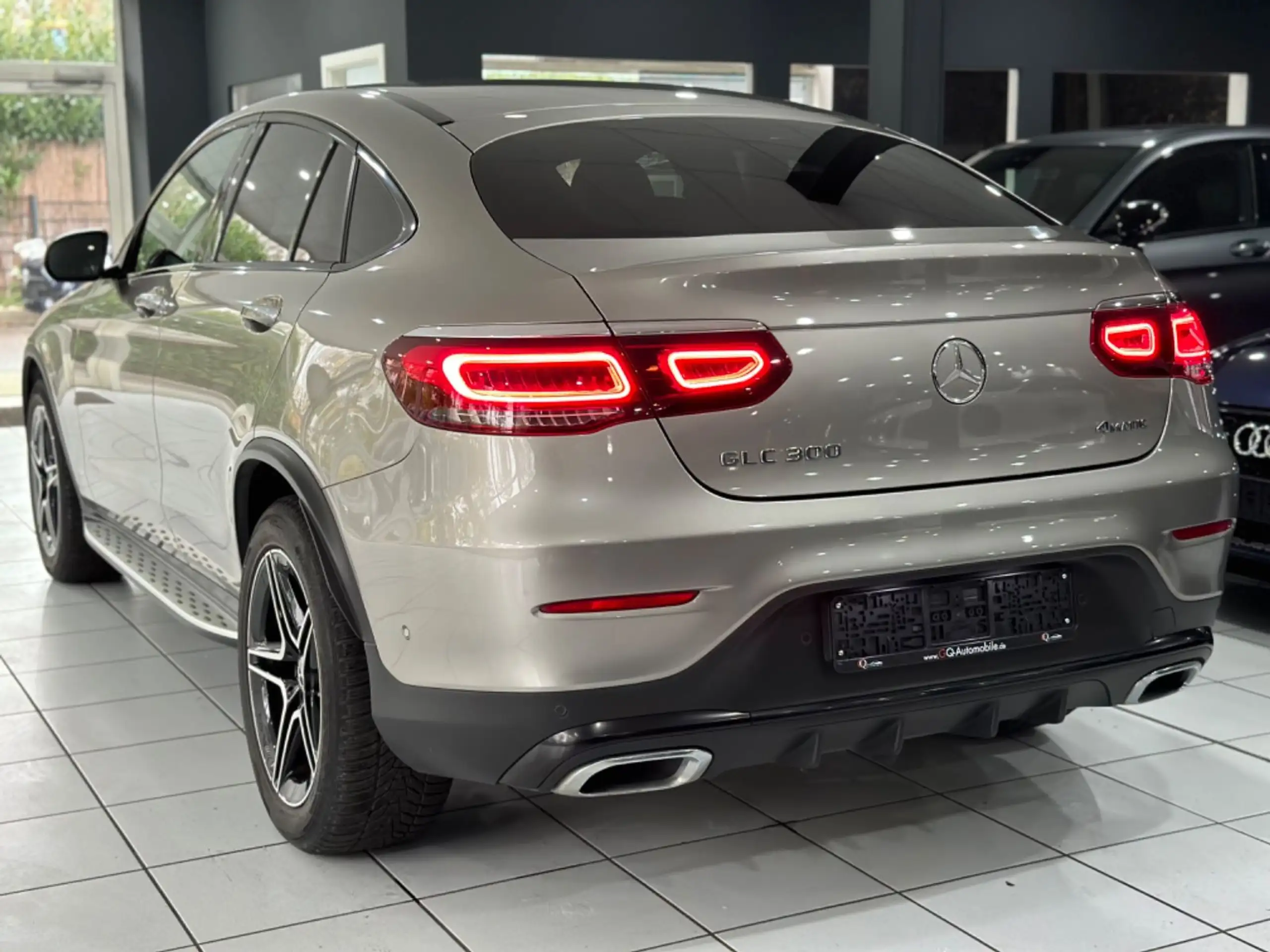 Mercedes-Benz - GLC 300