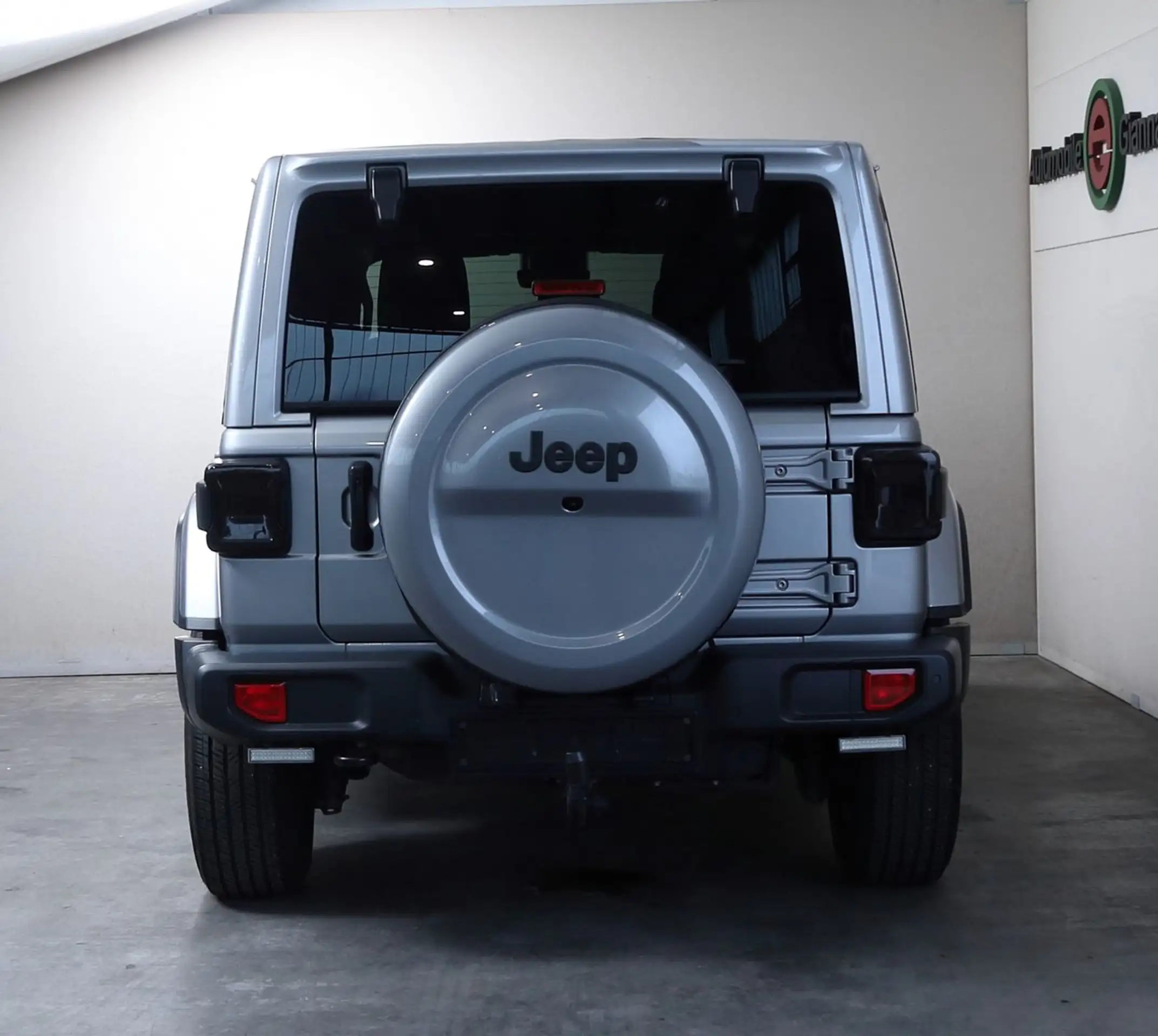 Jeep - Wrangler