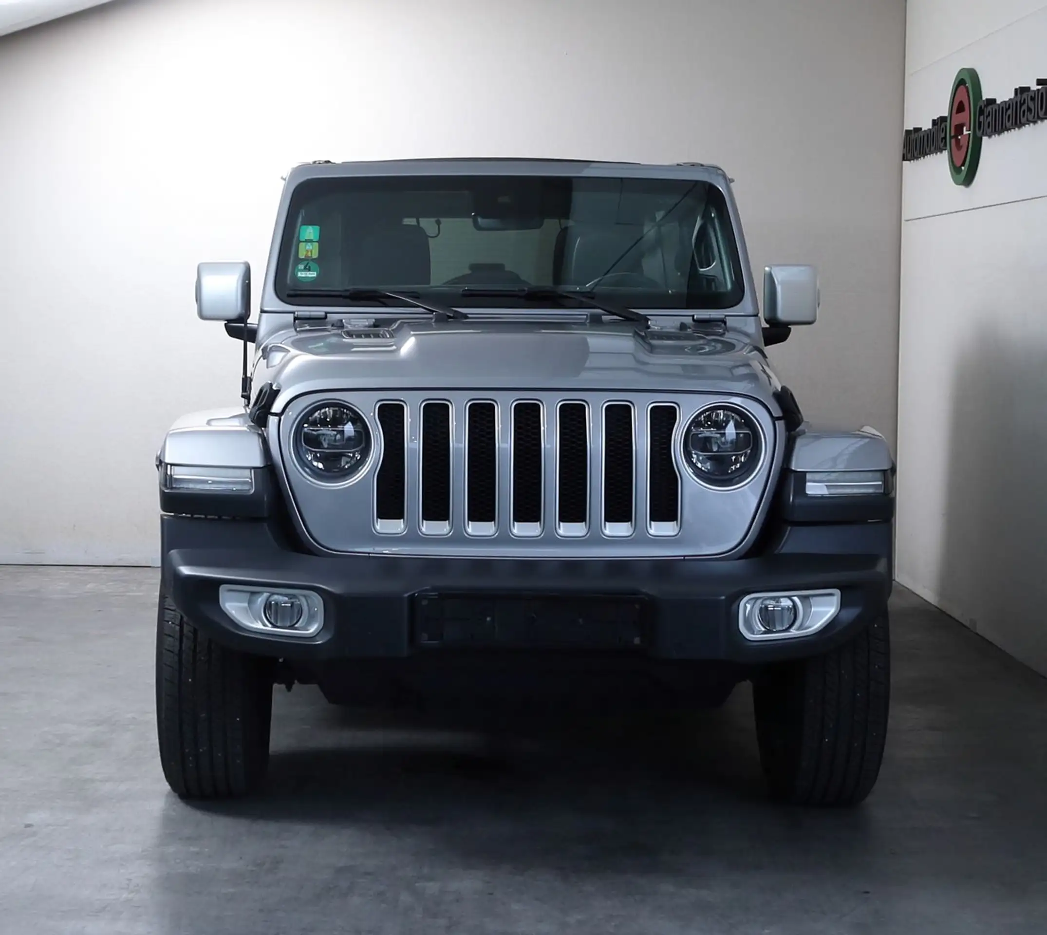 Jeep - Wrangler