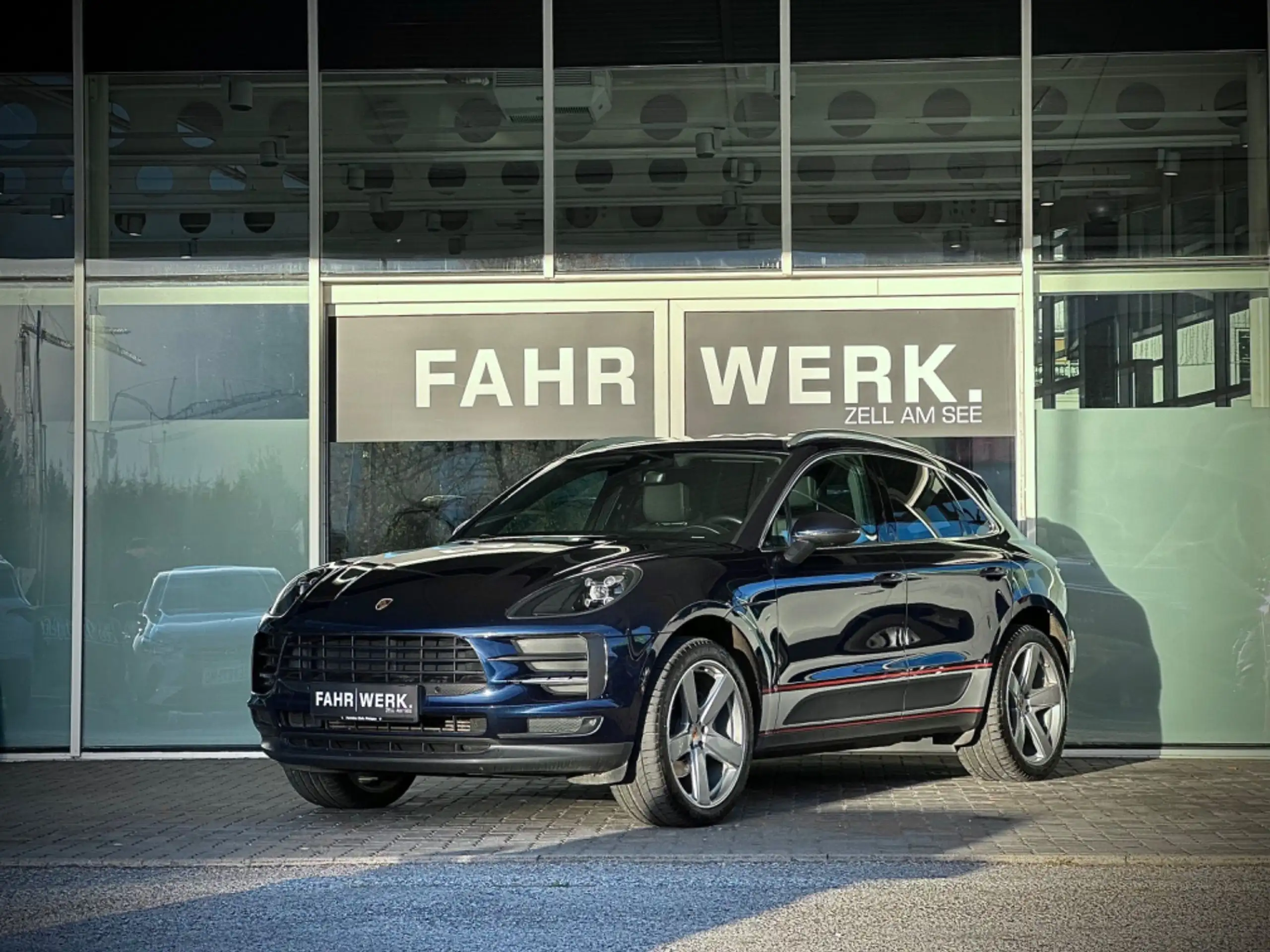 Porsche - Macan