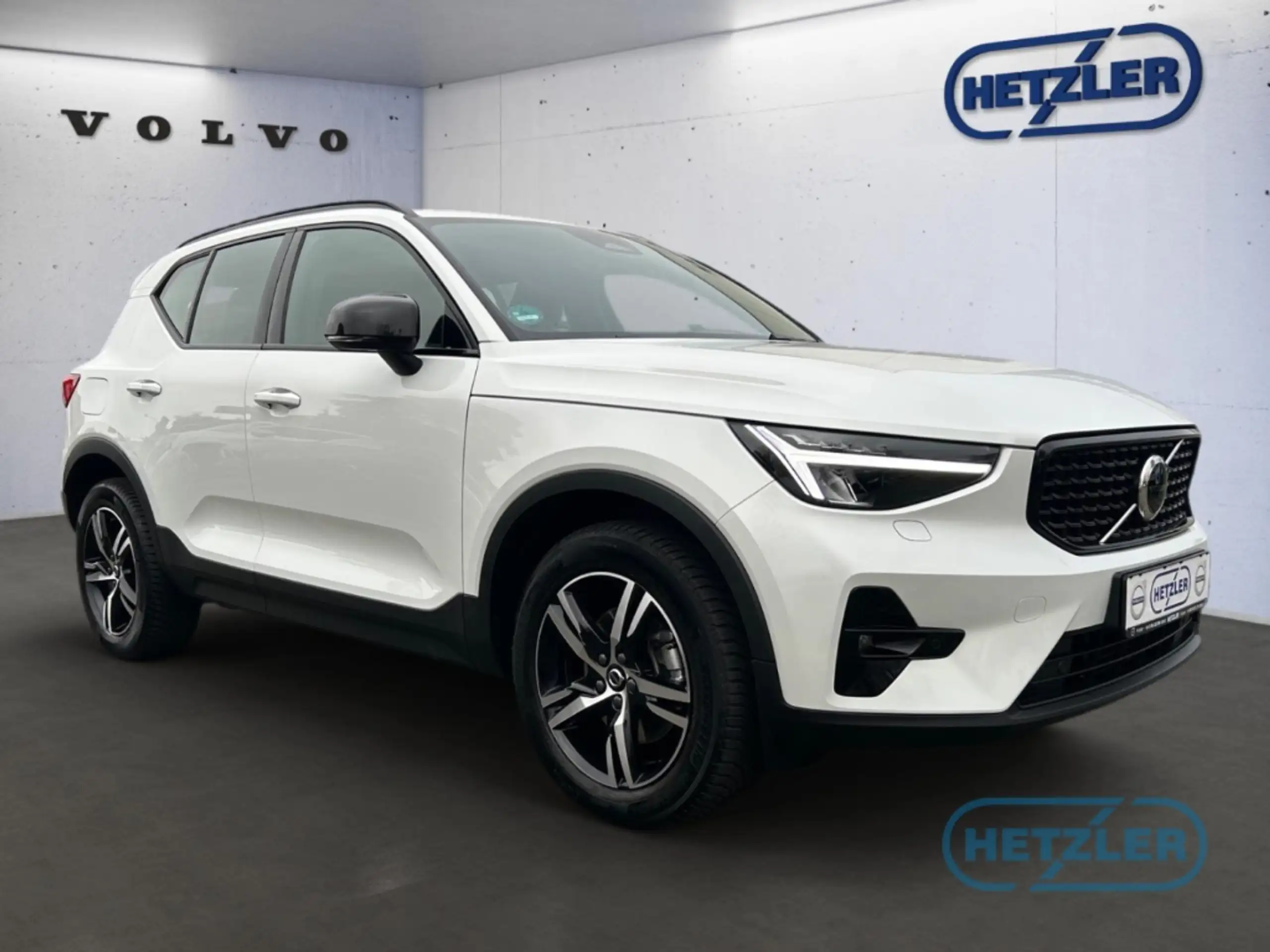 Volvo - XC40