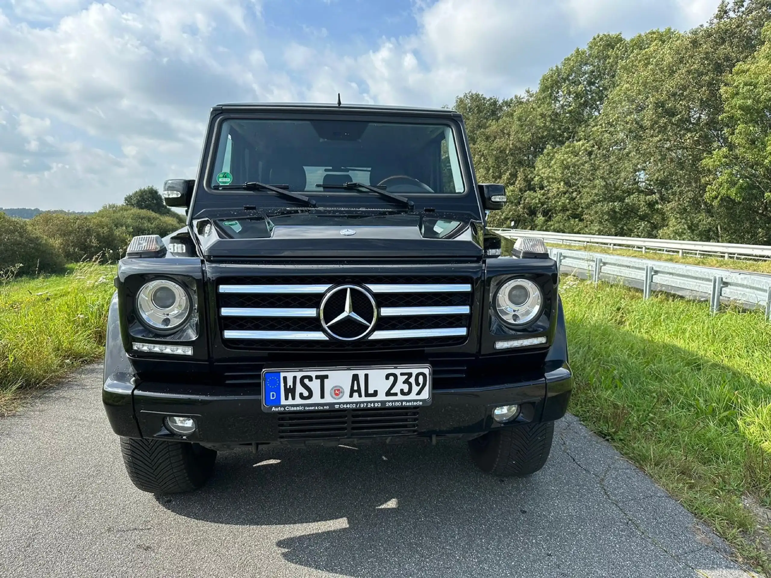 Mercedes-Benz - G 320