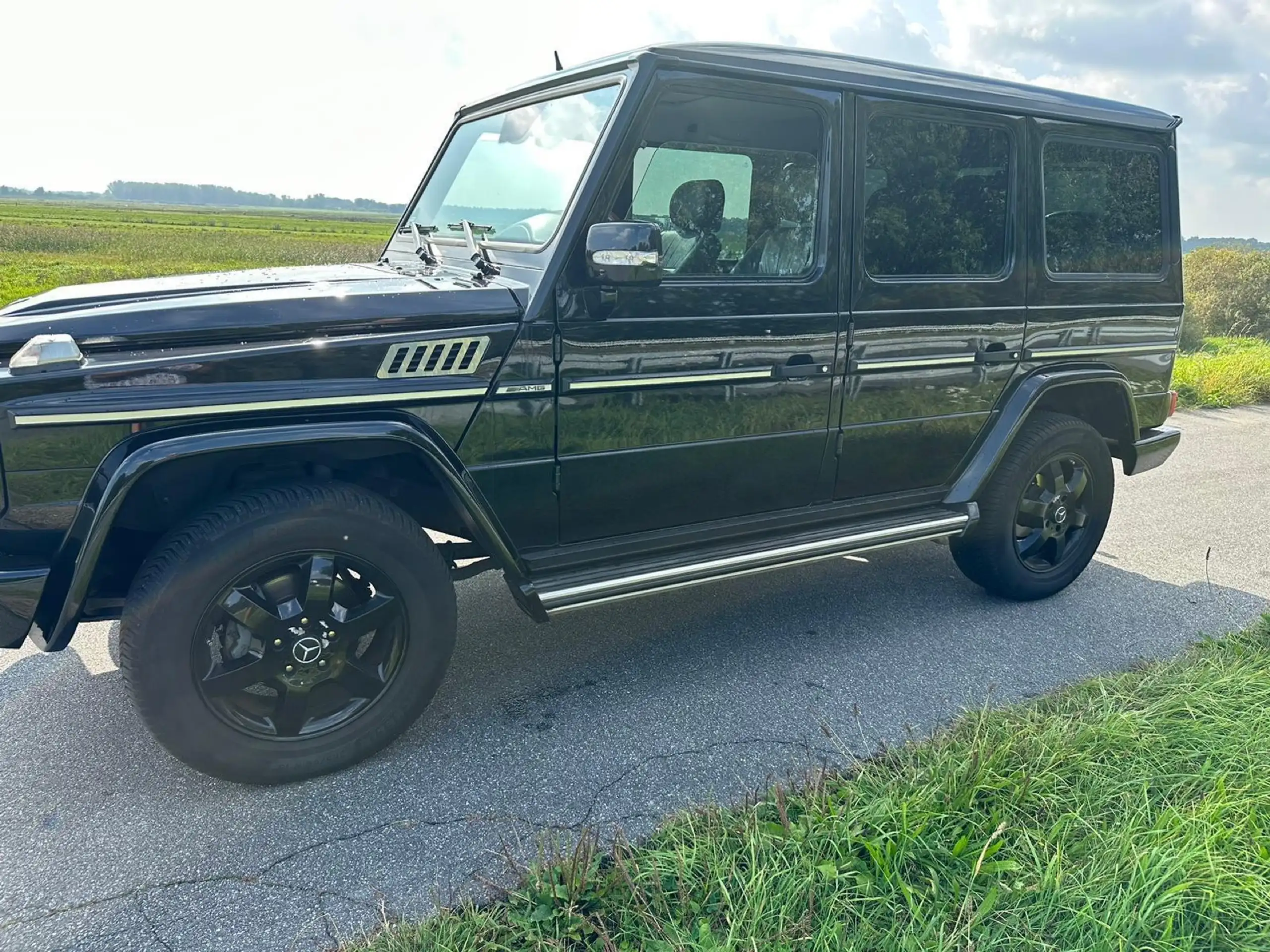 Mercedes-Benz - G 320