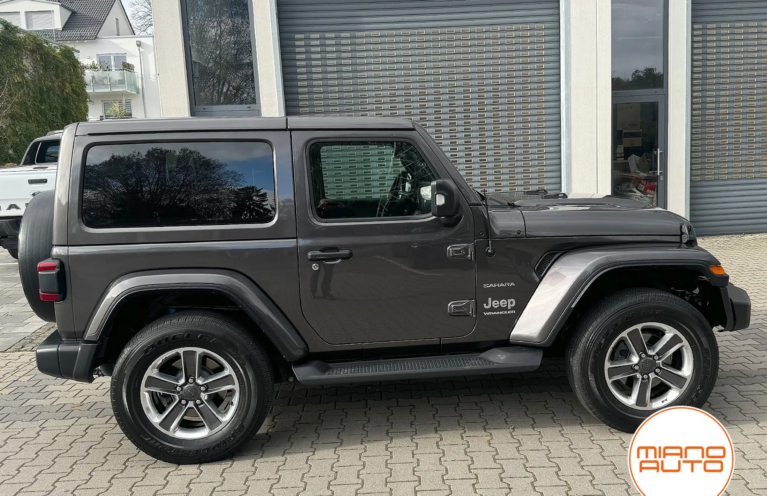 Jeep - Wrangler