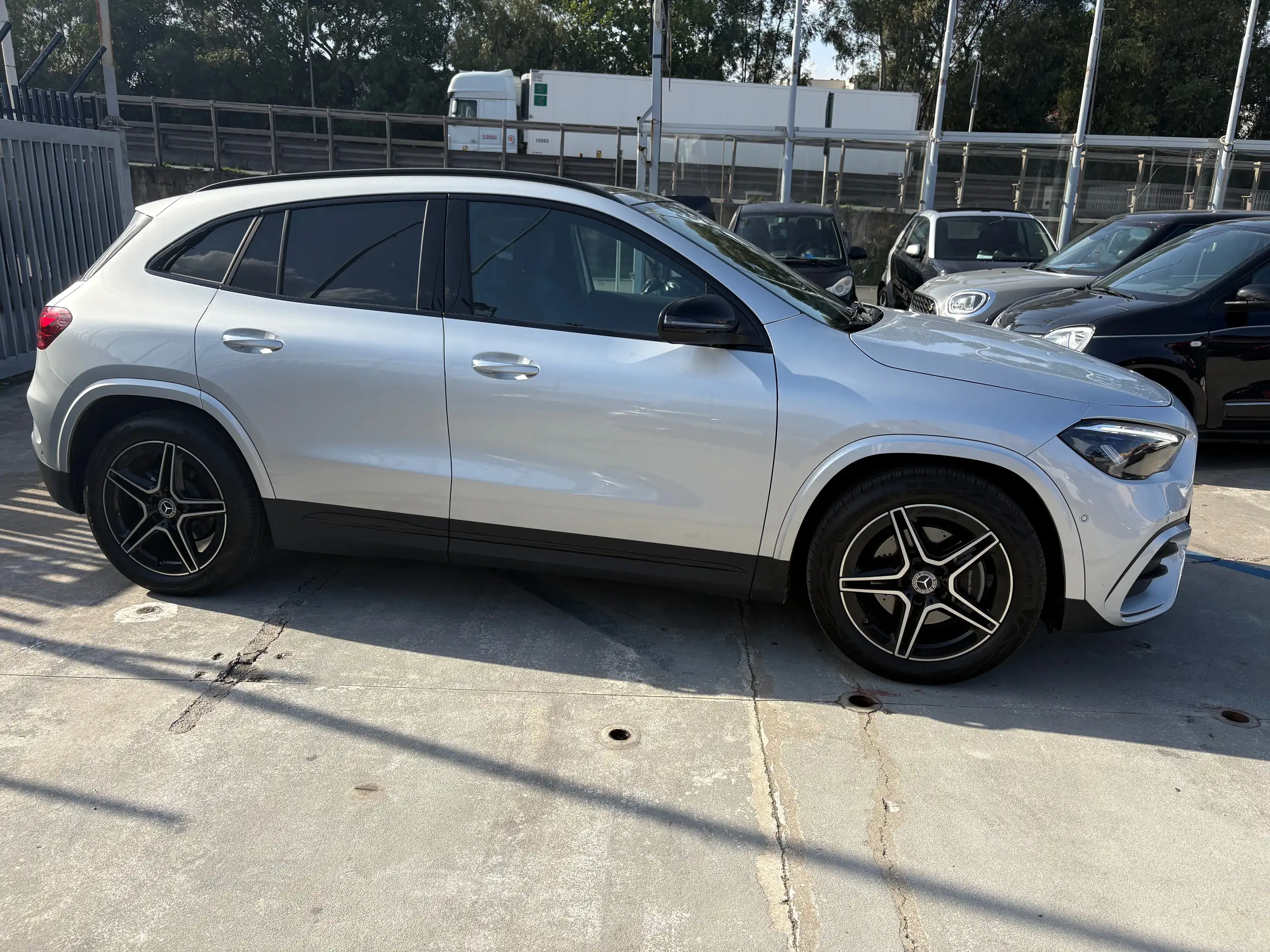 Mercedes-Benz - GLA 200