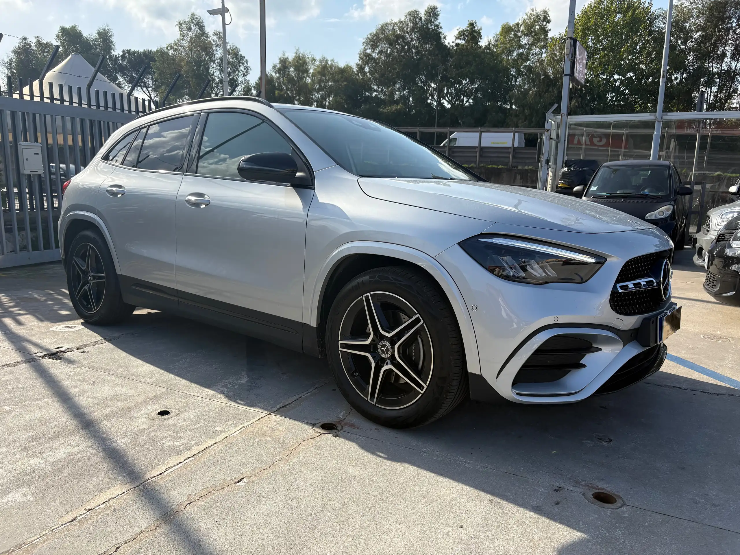 Mercedes-Benz - GLA 200