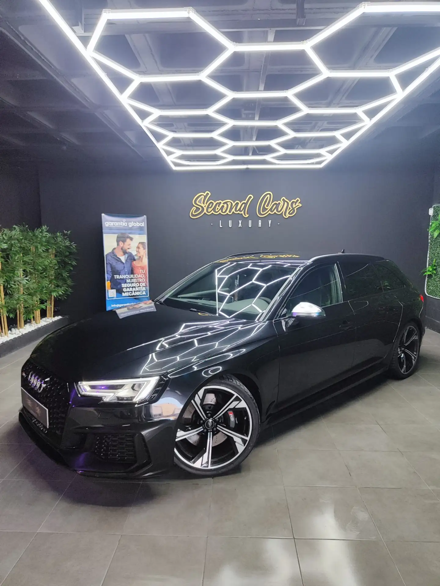 Audi RS4 2019