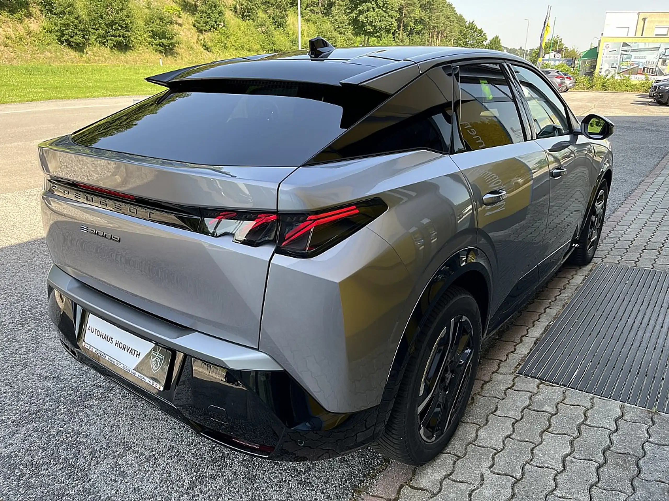 Peugeot - 3008