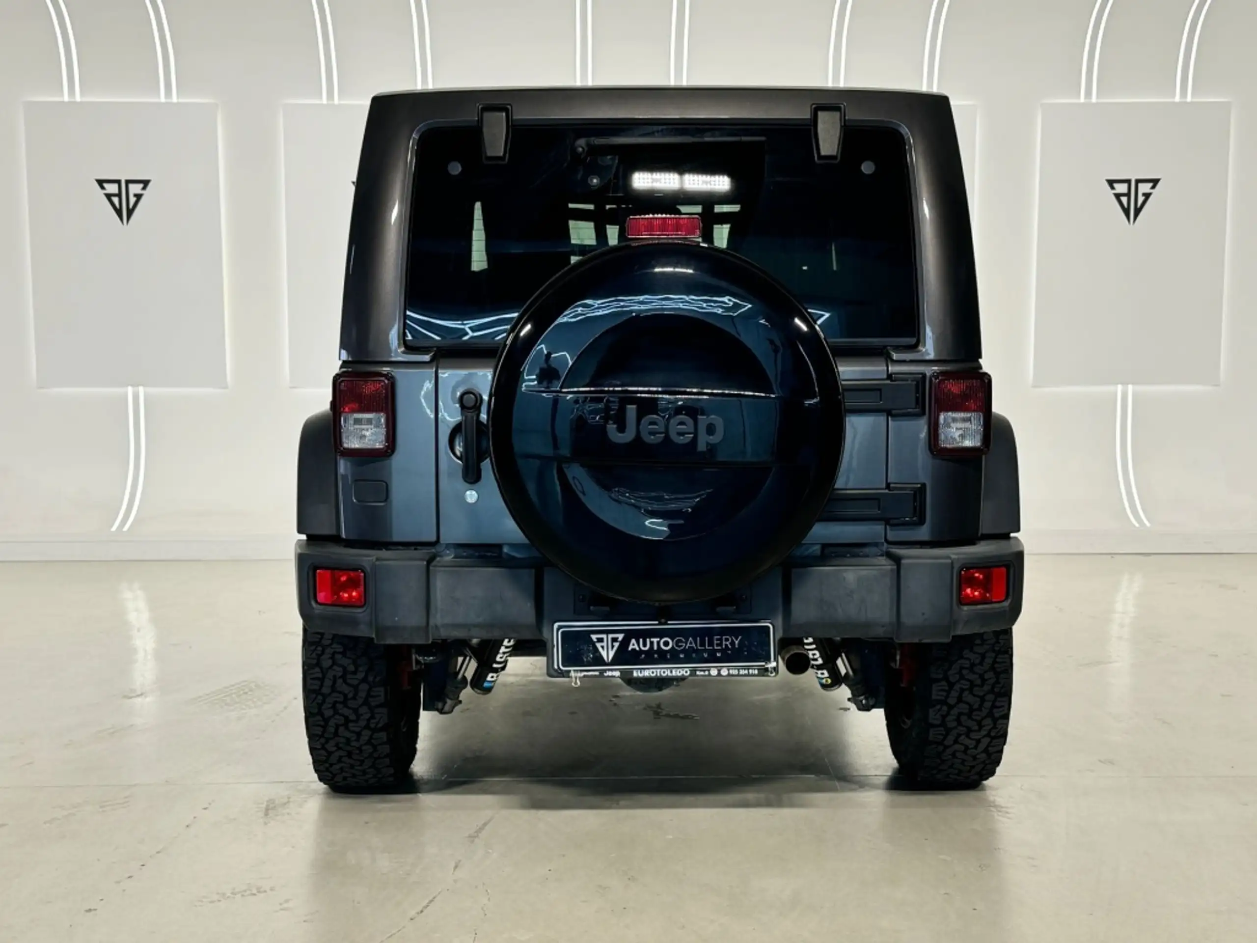 Jeep - Wrangler