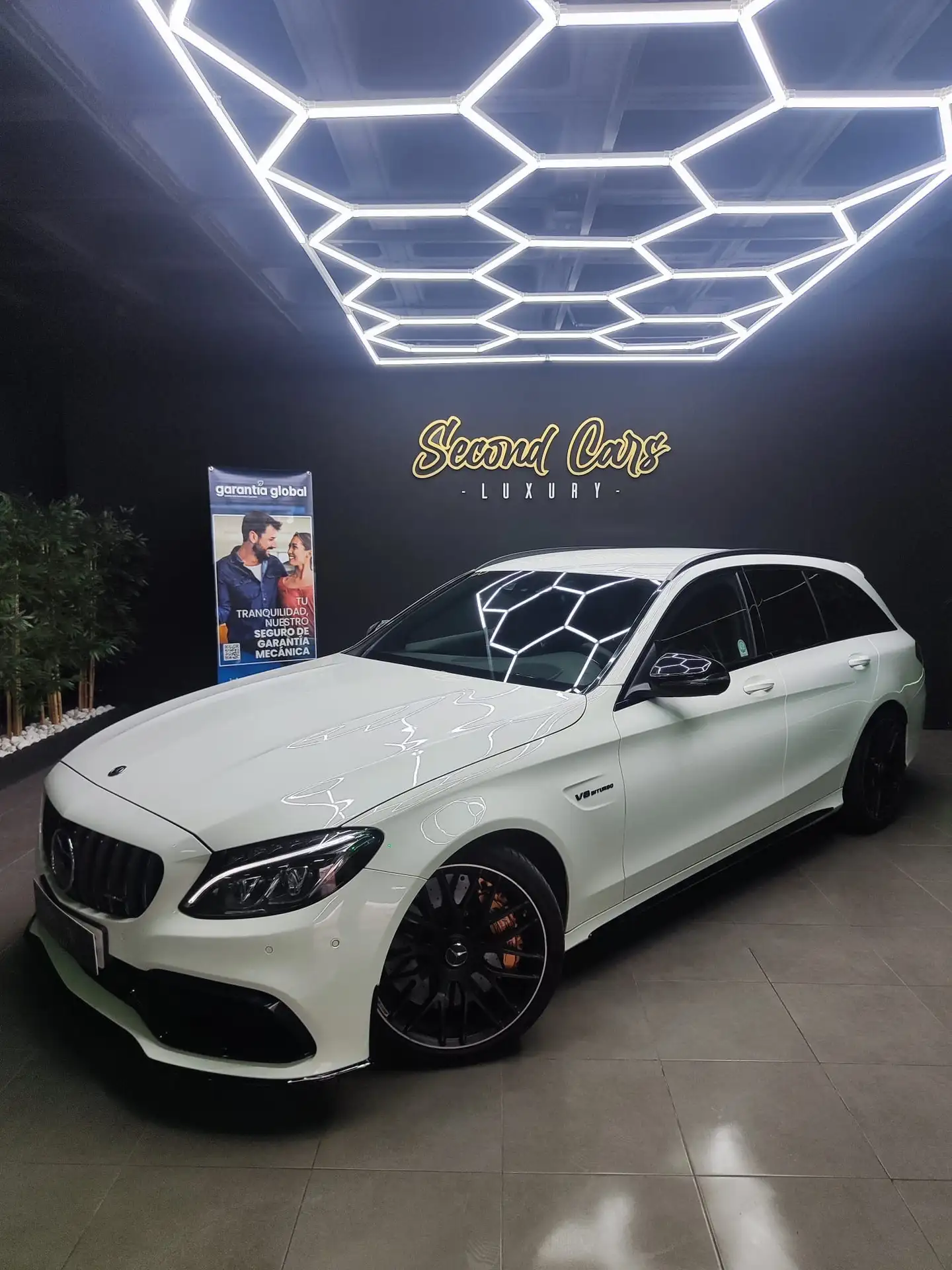 Mercedes-Benz - C 63 AMG