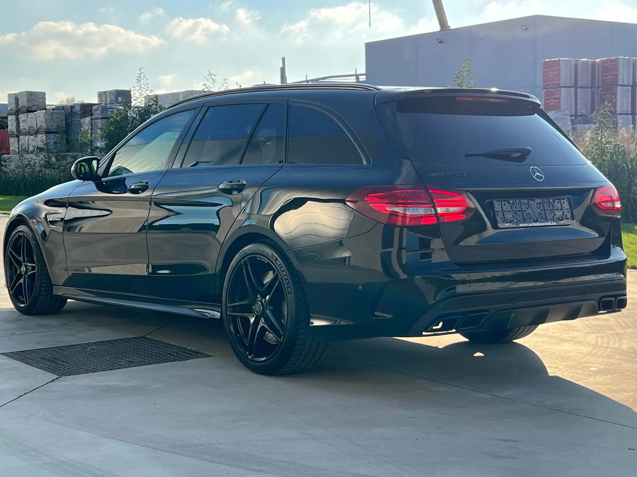 Mercedes-Benz - C 63 AMG