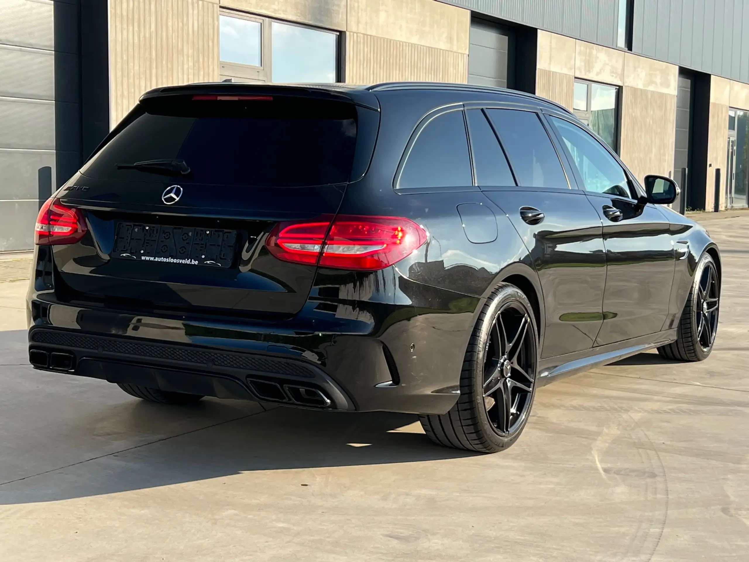 Mercedes-Benz - C 63 AMG